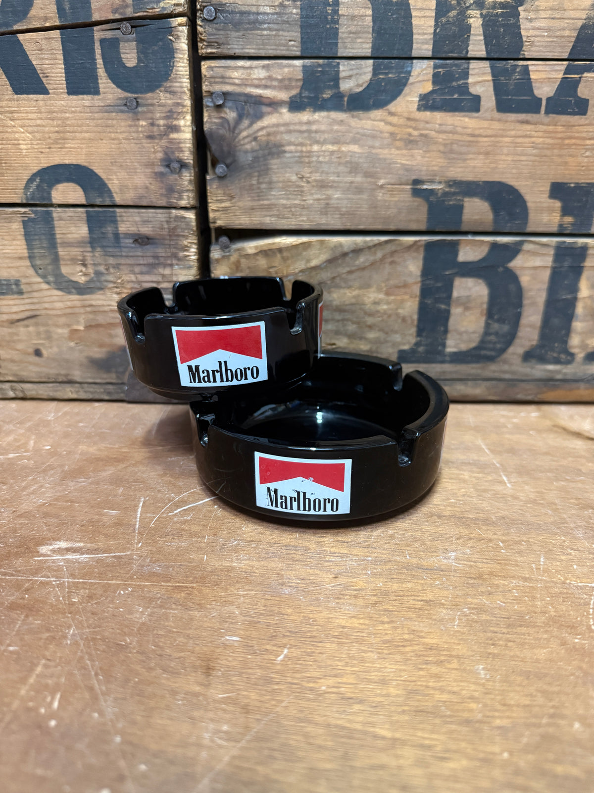 Marlboro glazen reclameasbakken Made in France