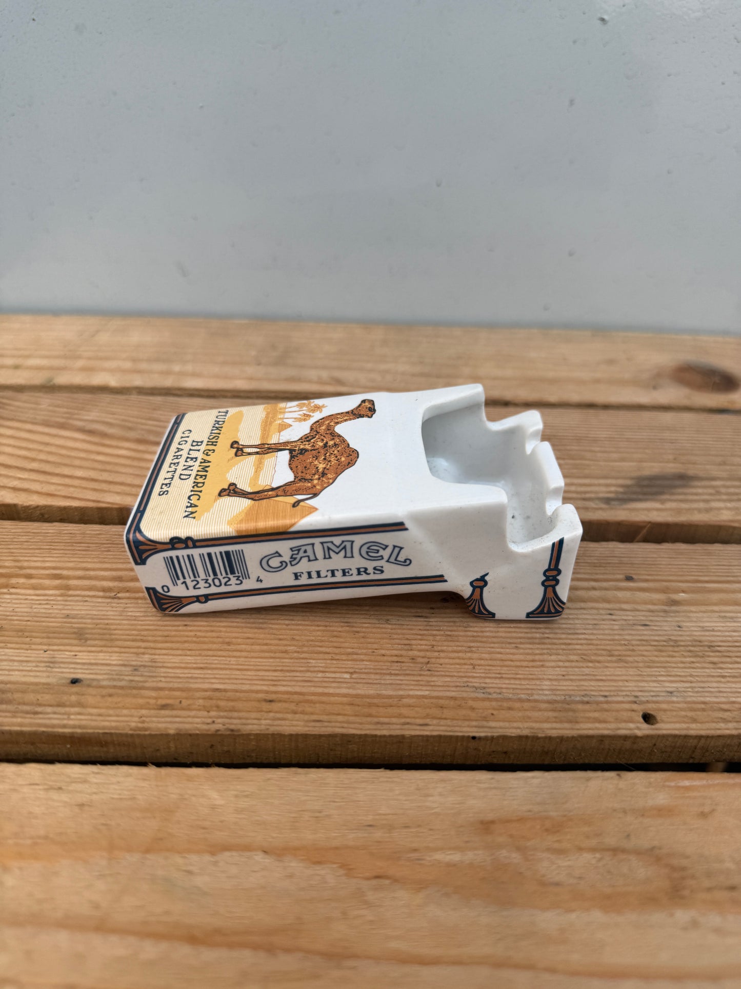 Camel reclame asbak open pakje Egyptisch logo