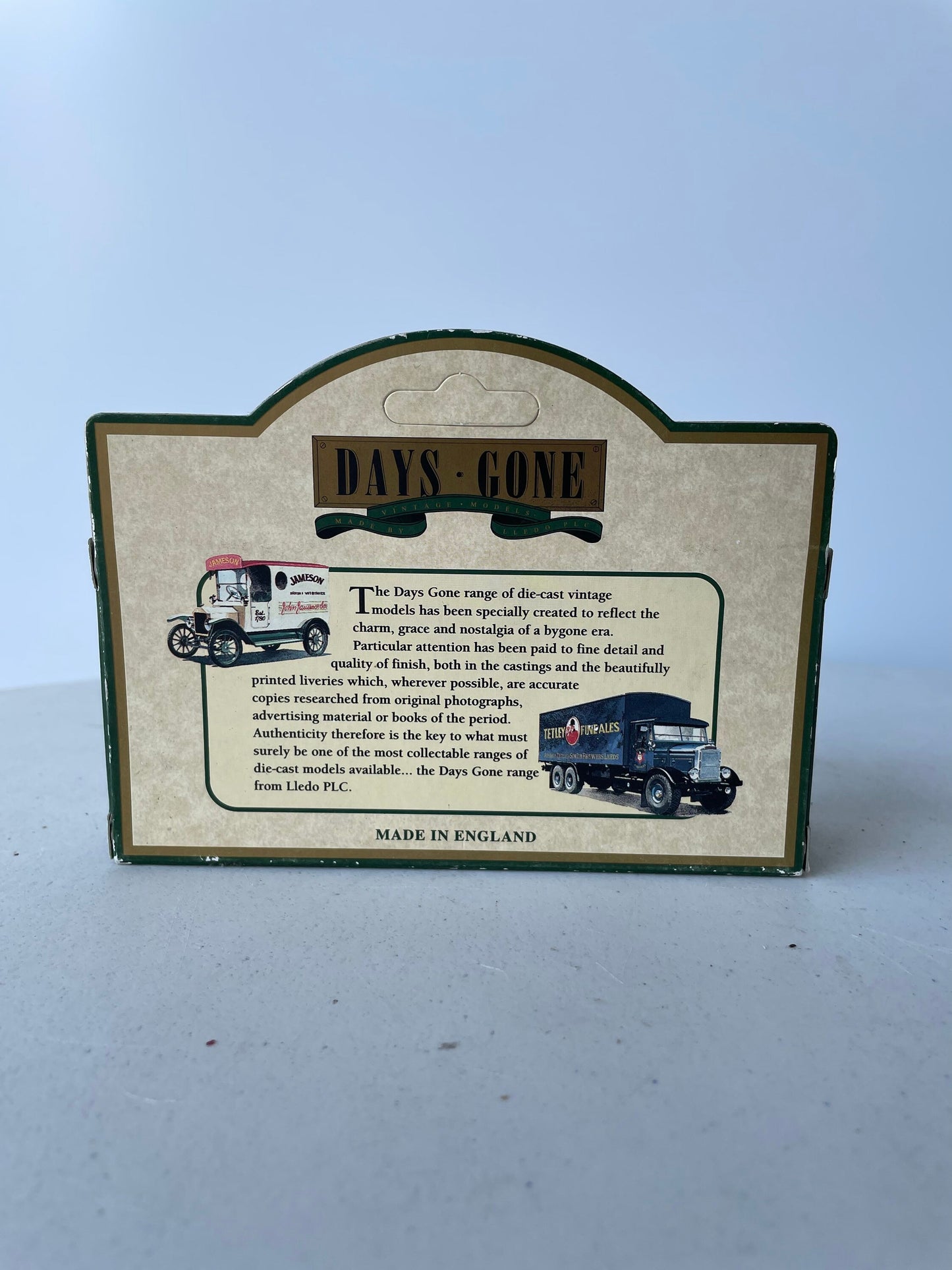 Lledo Diecast Model 1939 Chevrolet - Yellow Cab - No. 48004