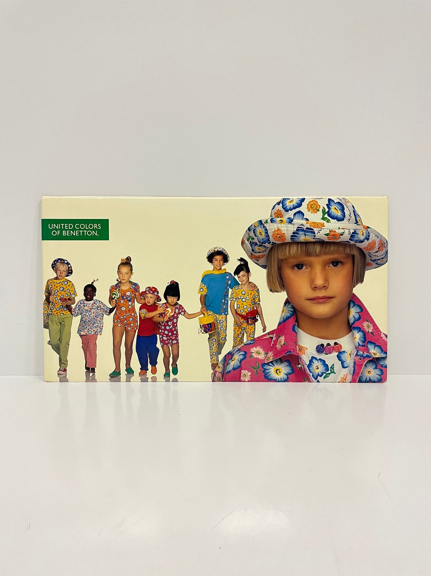 Vintage Benetton-winkeldisplay uit de jaren 90