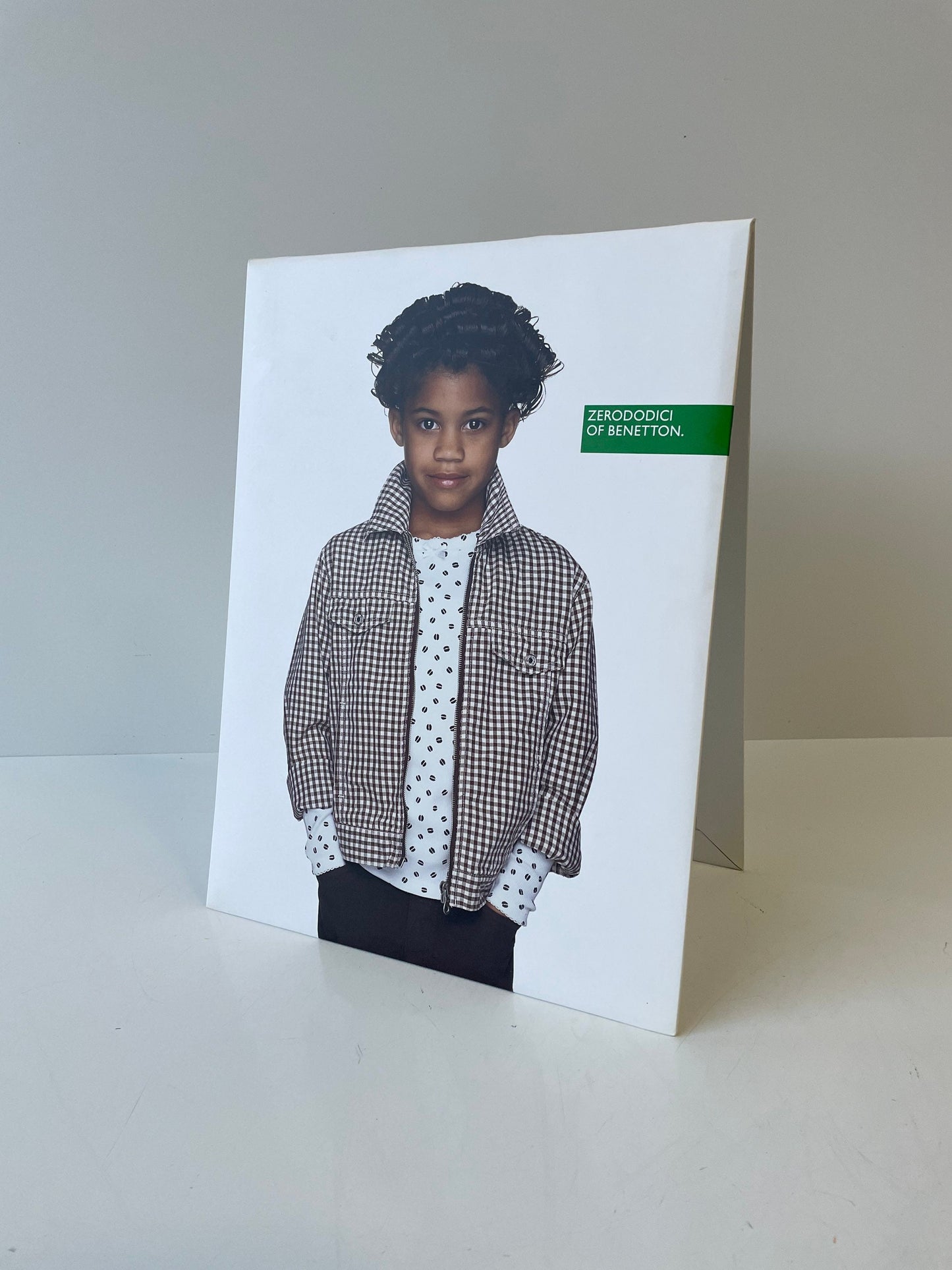 Vintage Benetton-winkeldisplay uit de jaren 90