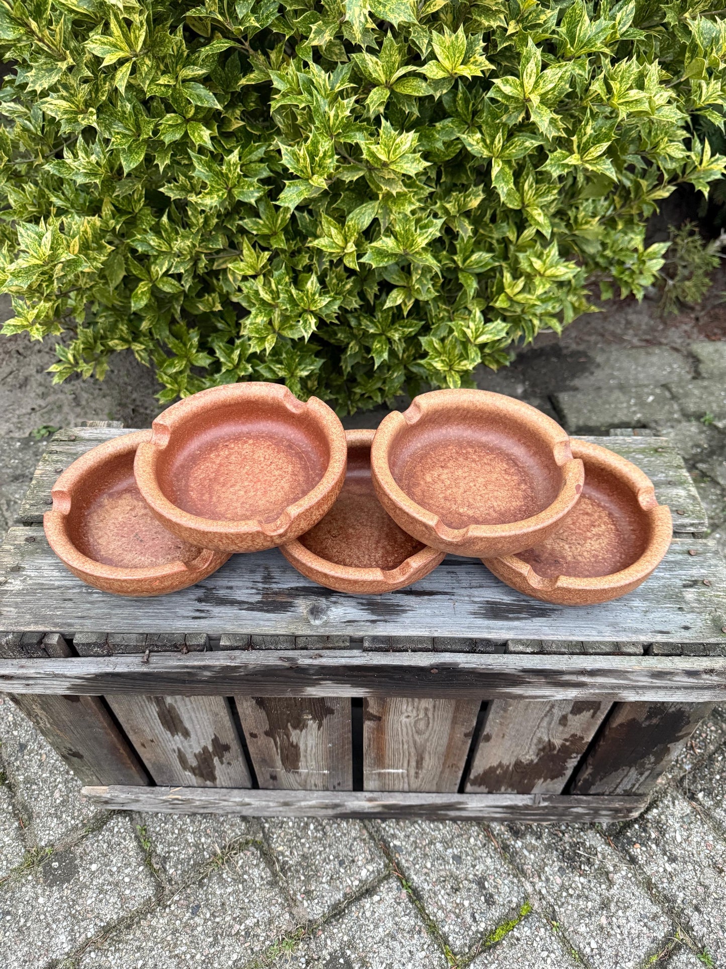 1 of 5 Vintage Ashtrays, Smoking Accessoires, Homebar Man Cave Barware, Christmas Holiday Gift Ideas, Round Shaped Ash Trays