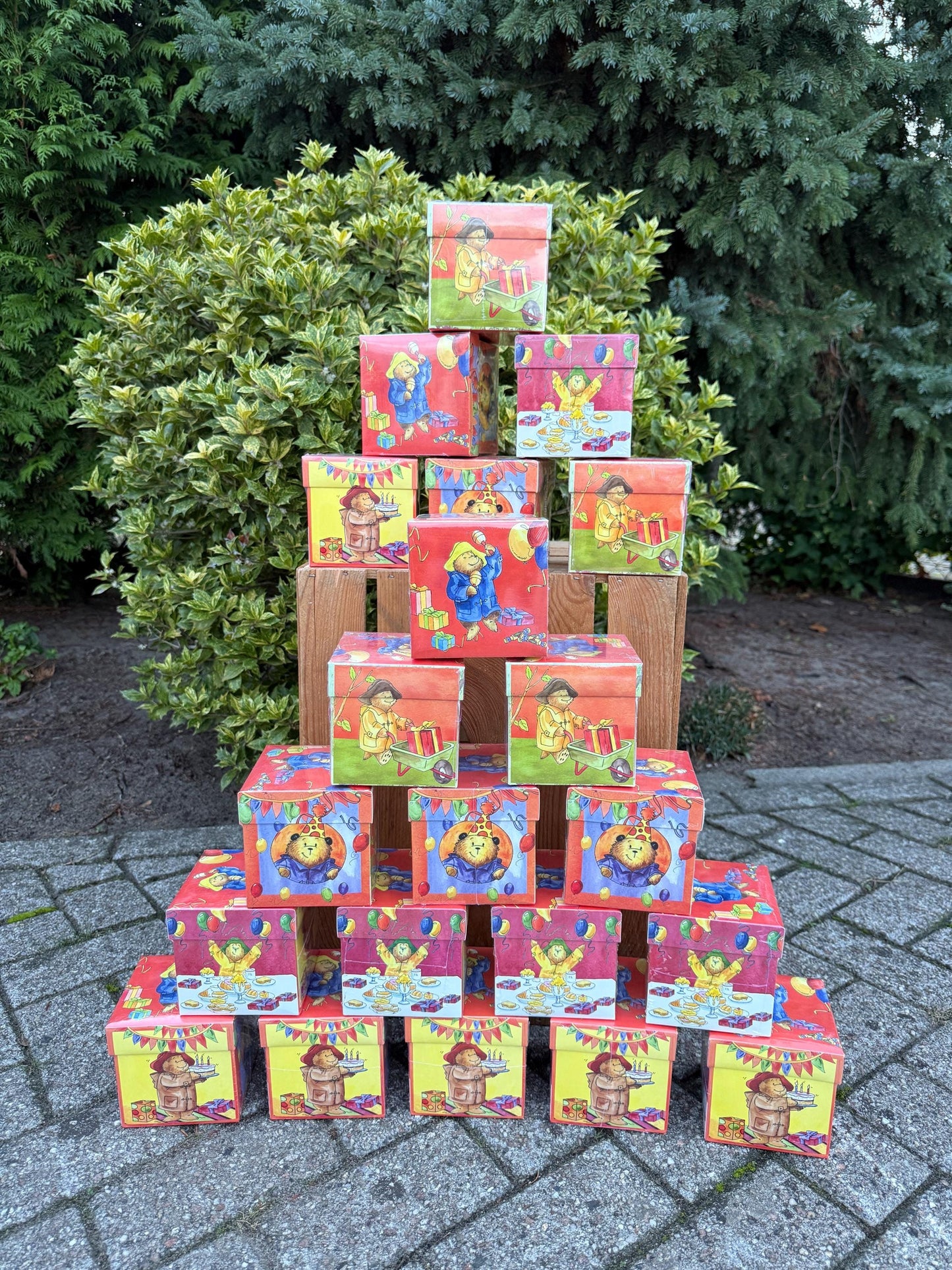 Paddington Bear Birthday Cards Box, Set Of 20 Cards With Envelopes, 5 Different Designs, 2004 Denfot Wenskaarten Collection