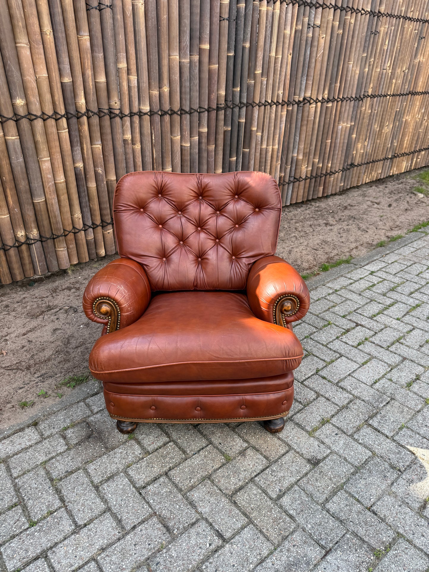 Vintage Chesterfield stijl fauteuil bruin