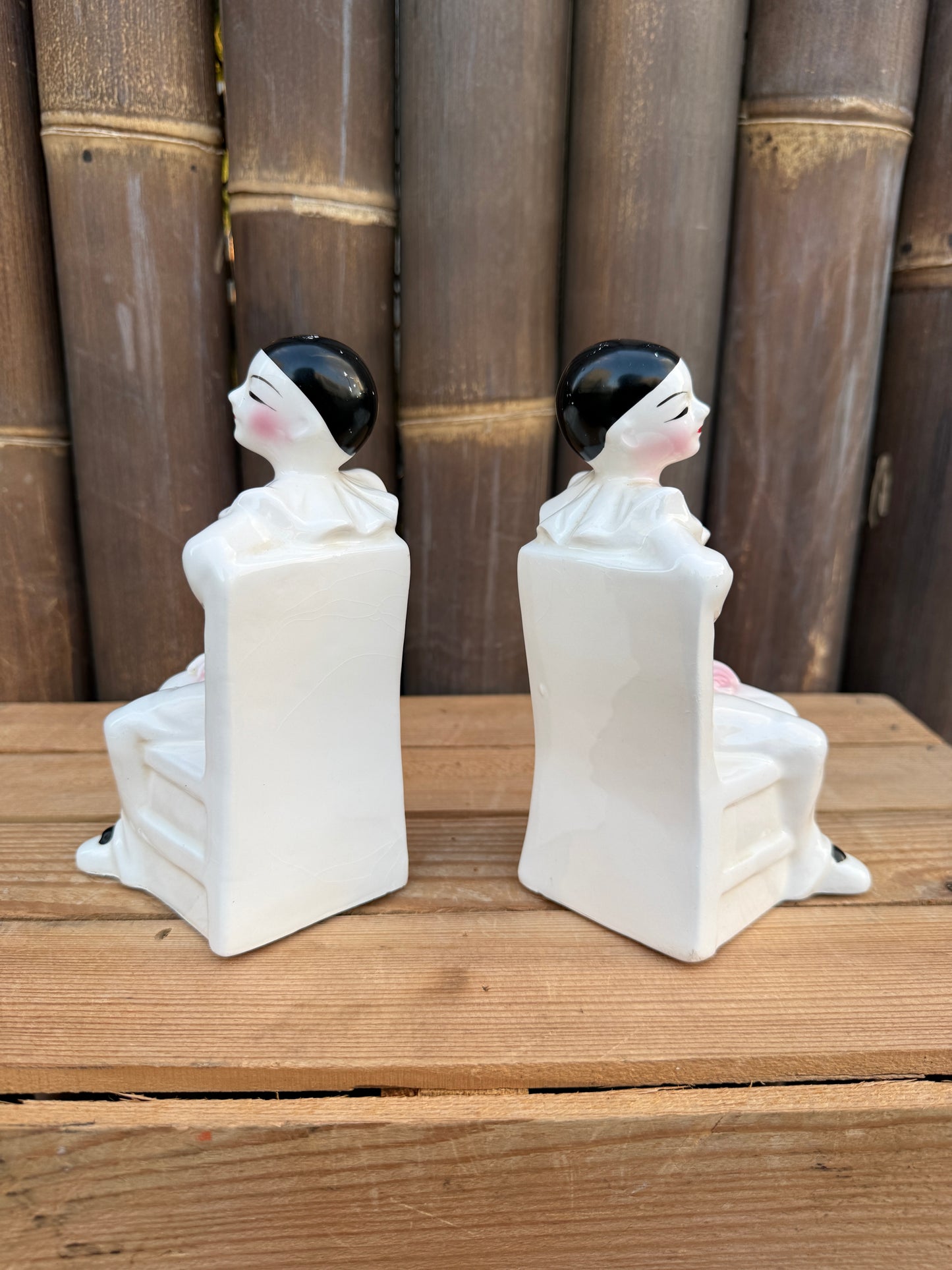 Set 2 vintage Pierrot clown boekensteunen keramiek