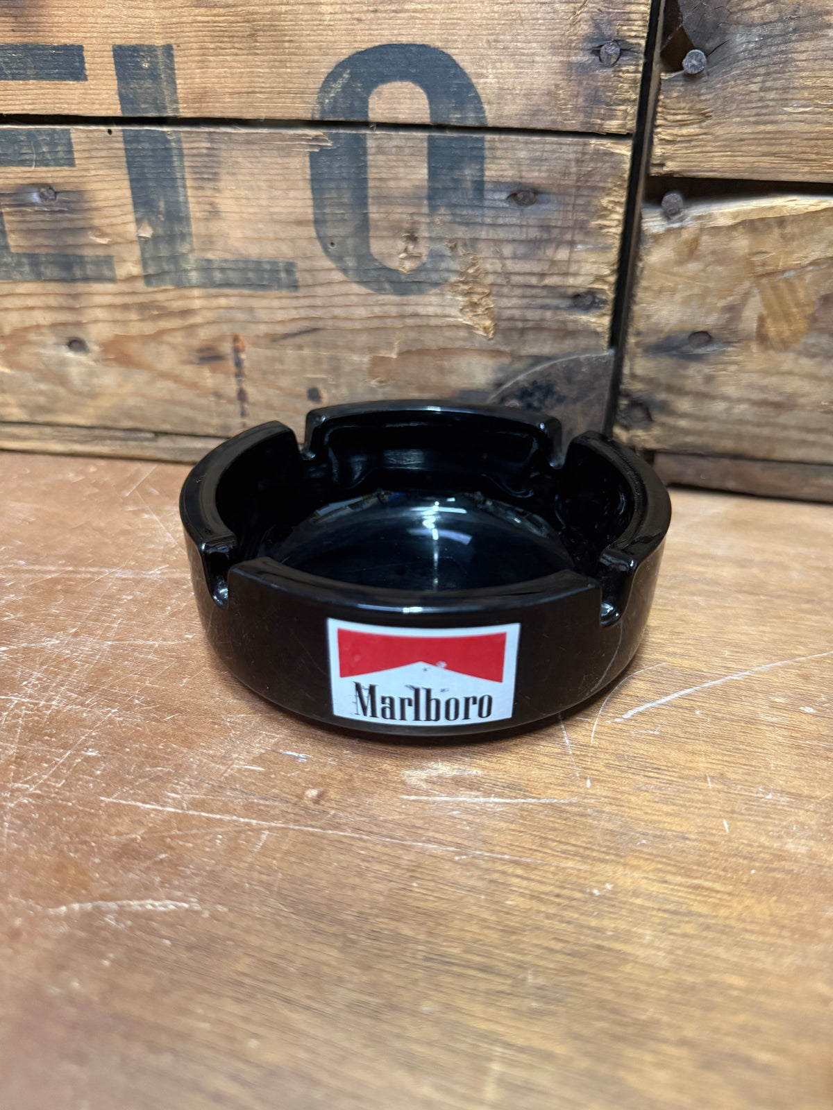 Marlboro glazen reclameasbakken Made in France