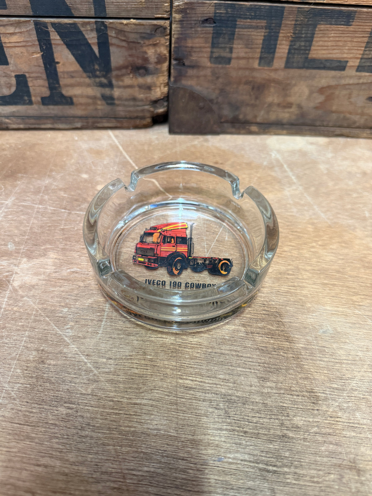 Vintage Iveco 190 Cowboy glazen reclameasbak