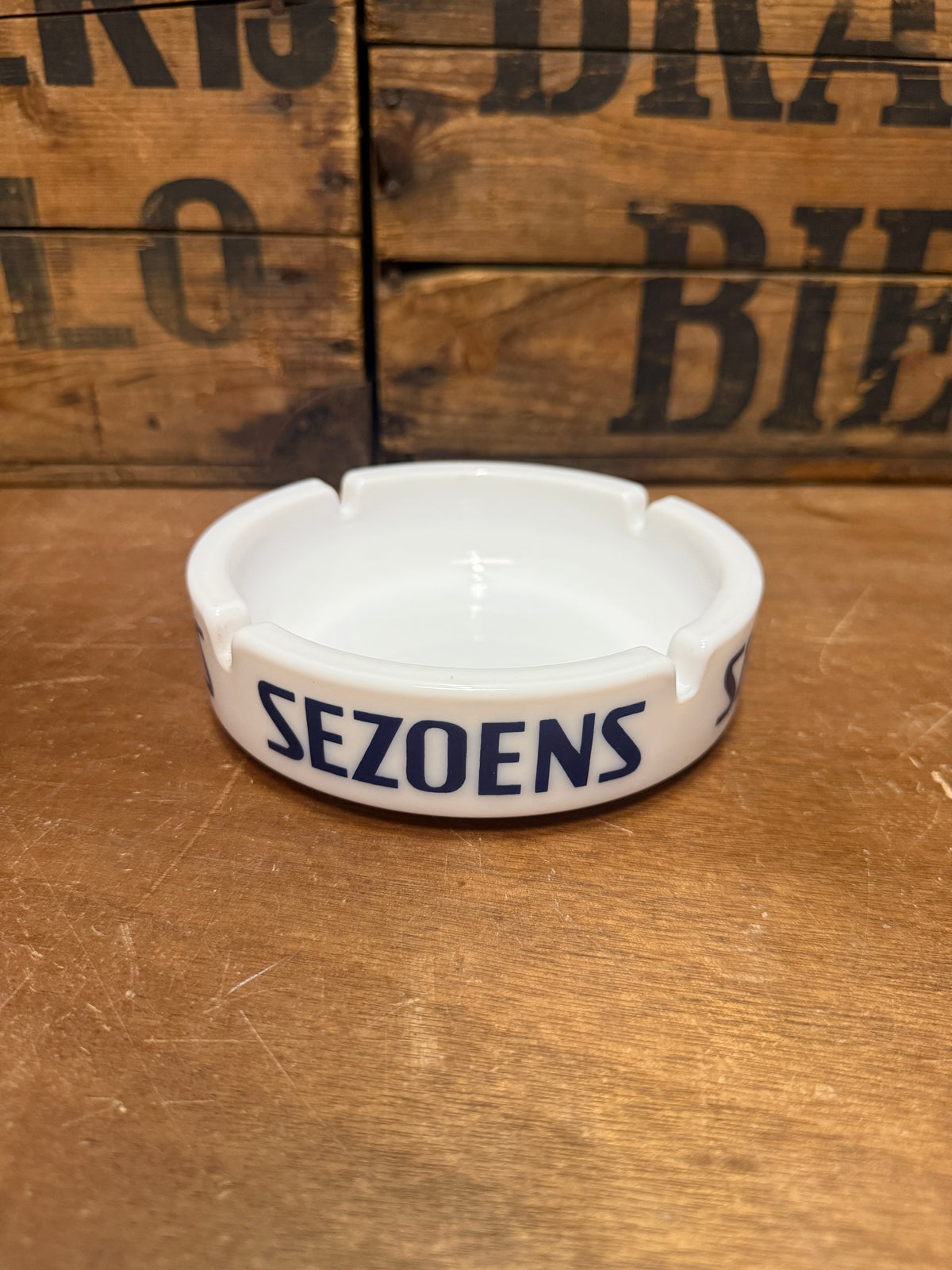 Sezoens reclameasbak