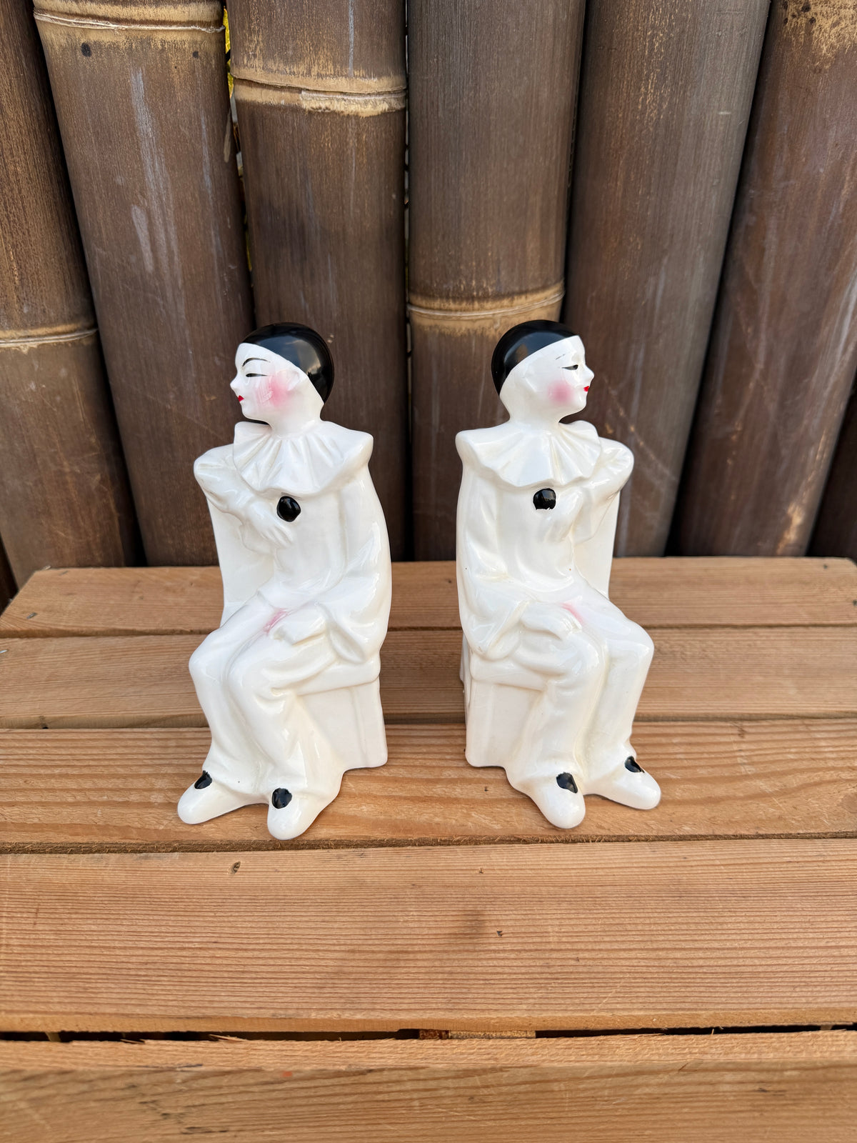 Set 2 vintage Pierrot clown boekensteunen keramiek