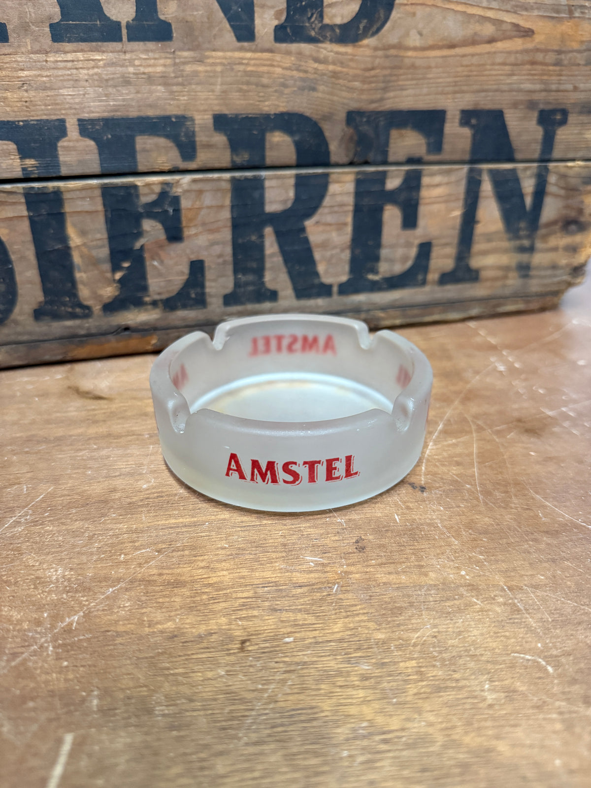 Vintage glazen reclame asbakken transparant en matglas