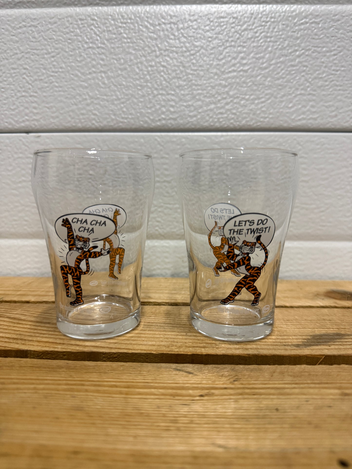 Set 2 vintage Esso Tiger drinkglazen