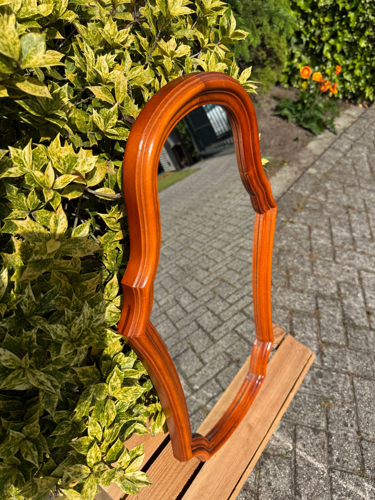 Vintage Houten Wandspiegel met Sierlijke Lijst