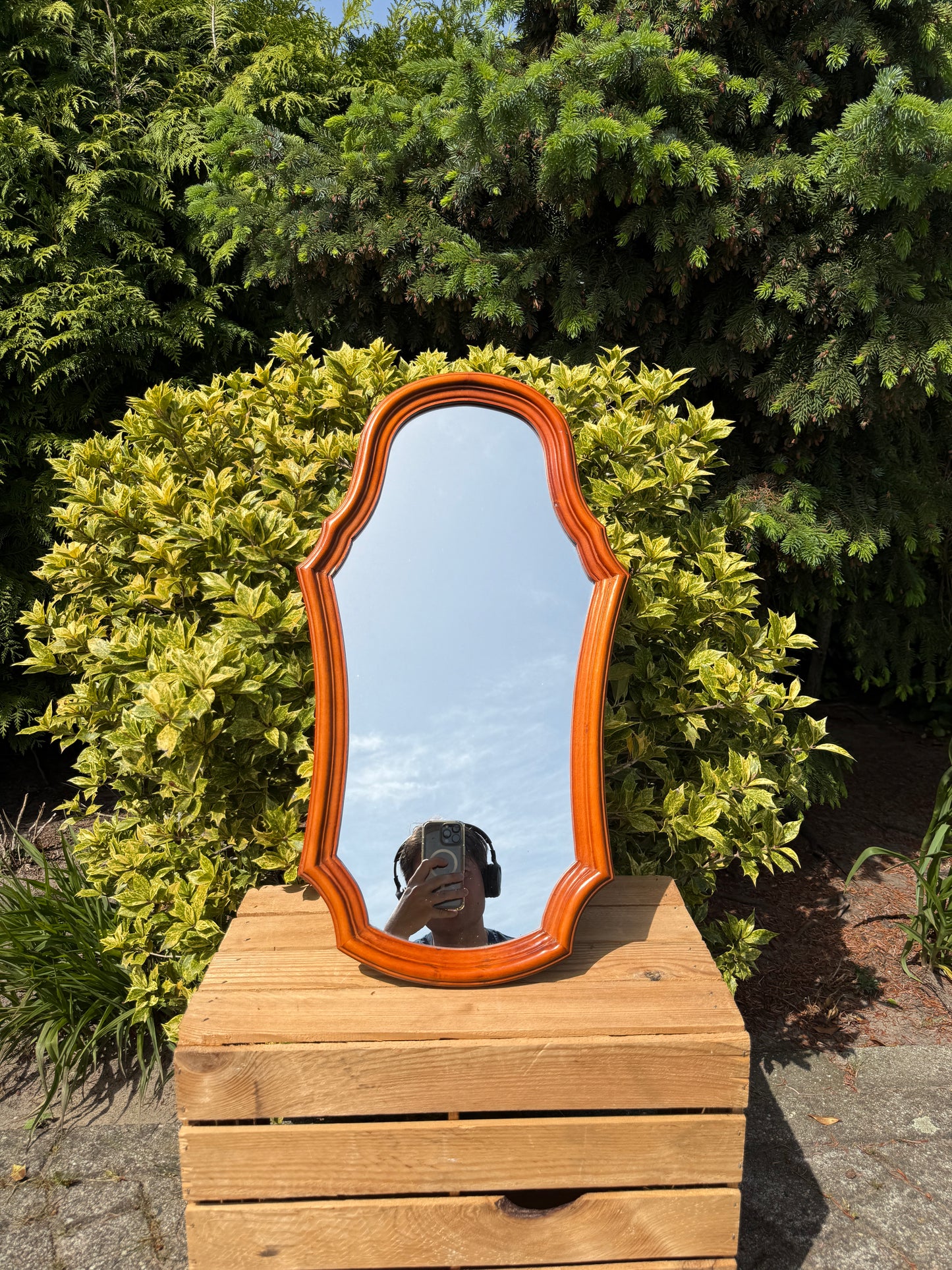 Vintage Houten Wandspiegel met Sierlijke Lijst