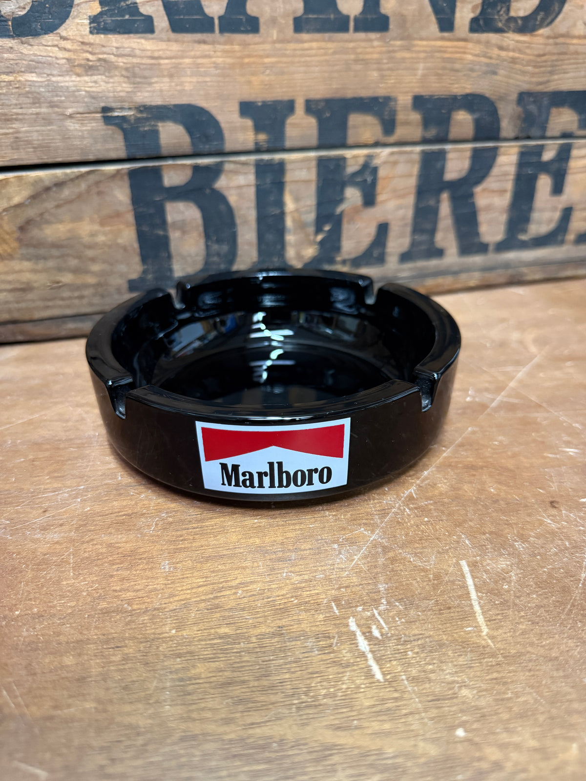 Marlboro zwart witte reclameasbakken
