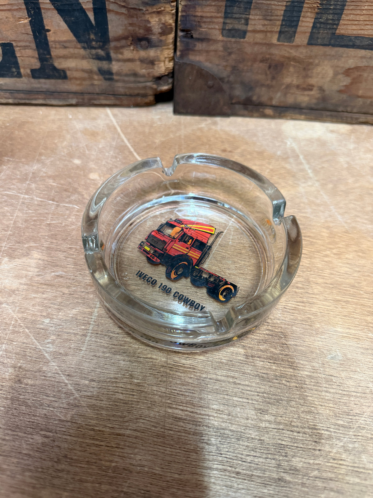 Vintage Iveco 190 Cowboy glazen reclameasbak