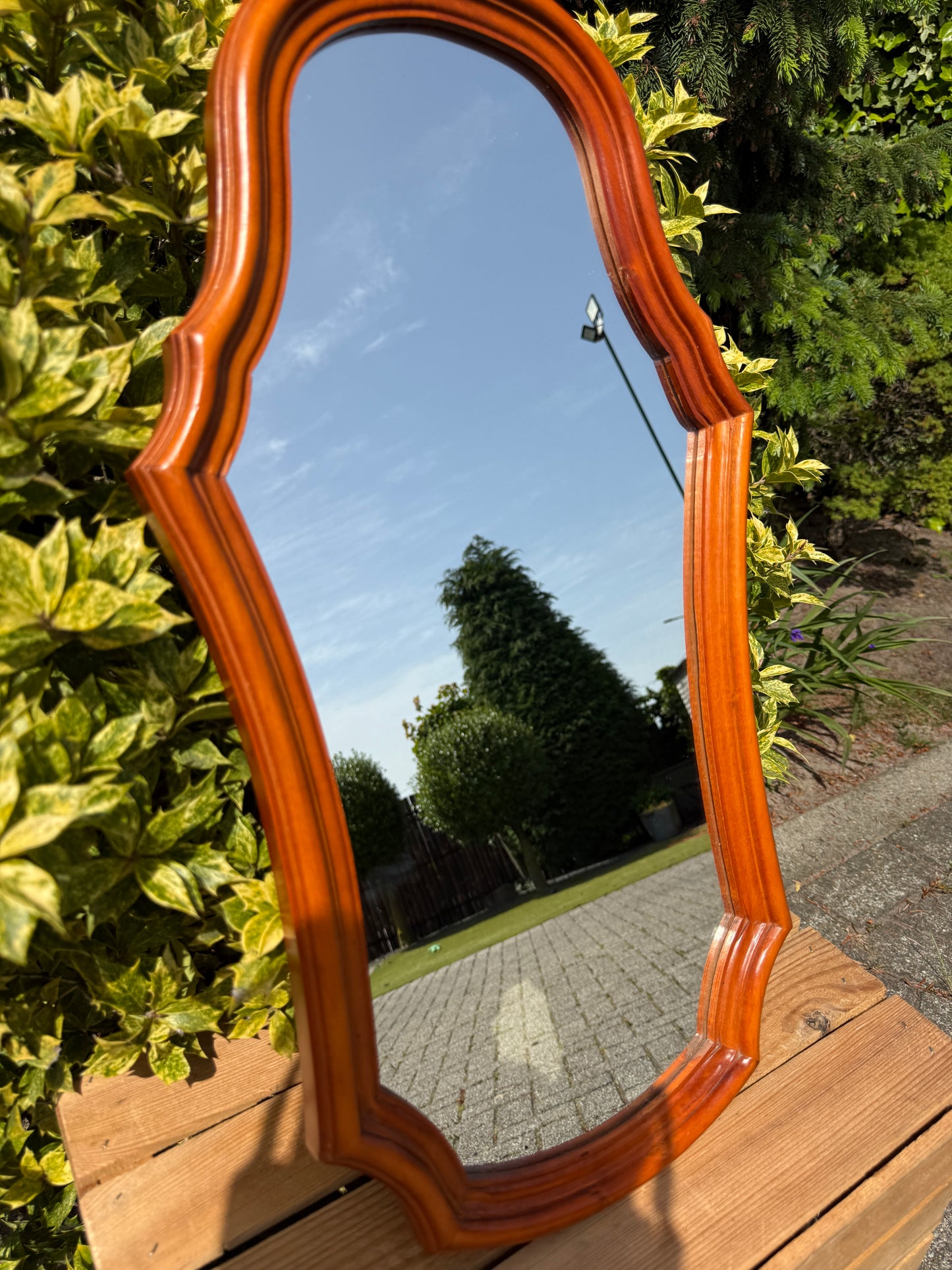Vintage Houten Wandspiegel met Sierlijke Lijst
