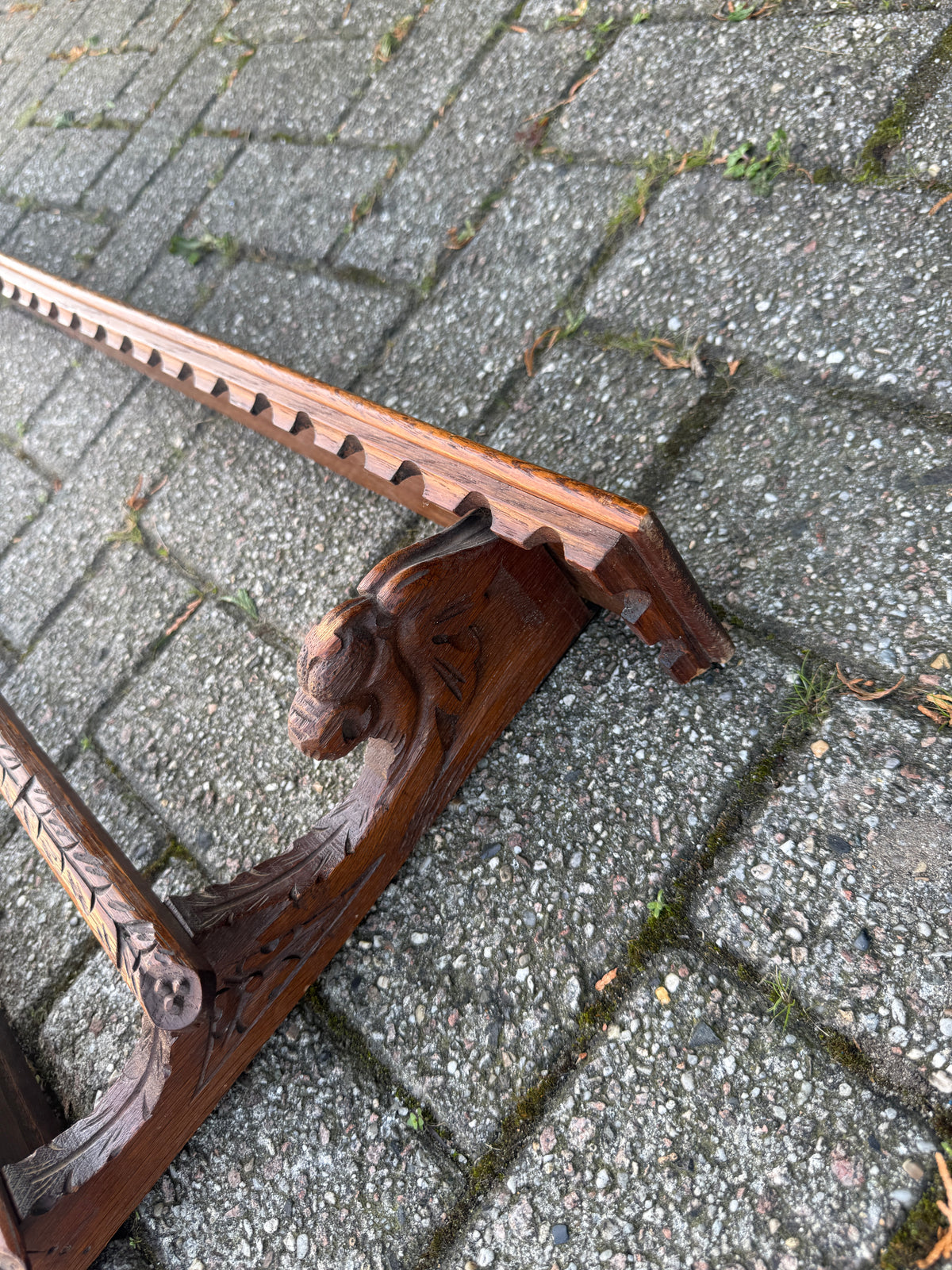 Antiek houten bordenrek