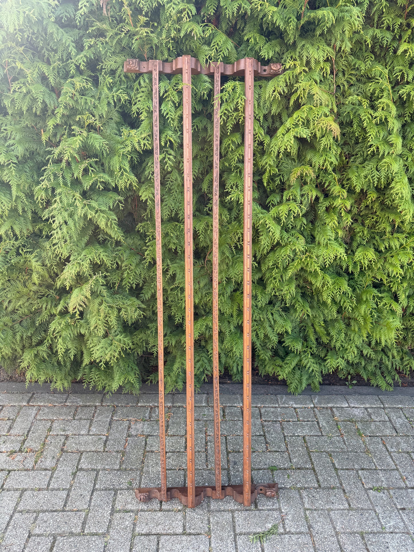 Antiek houten bordenrek groot