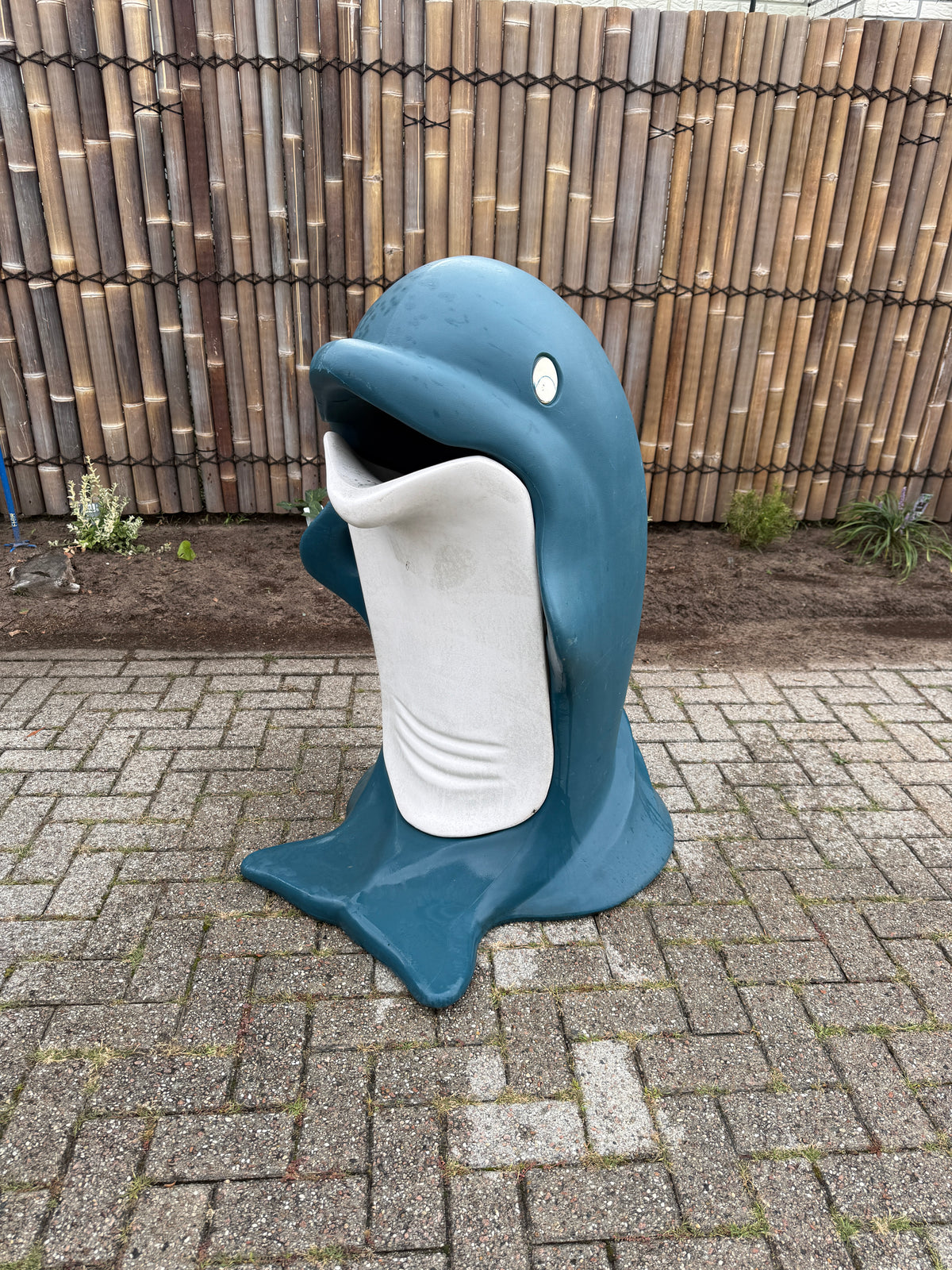 Grote vintage dolfijn afvalbak