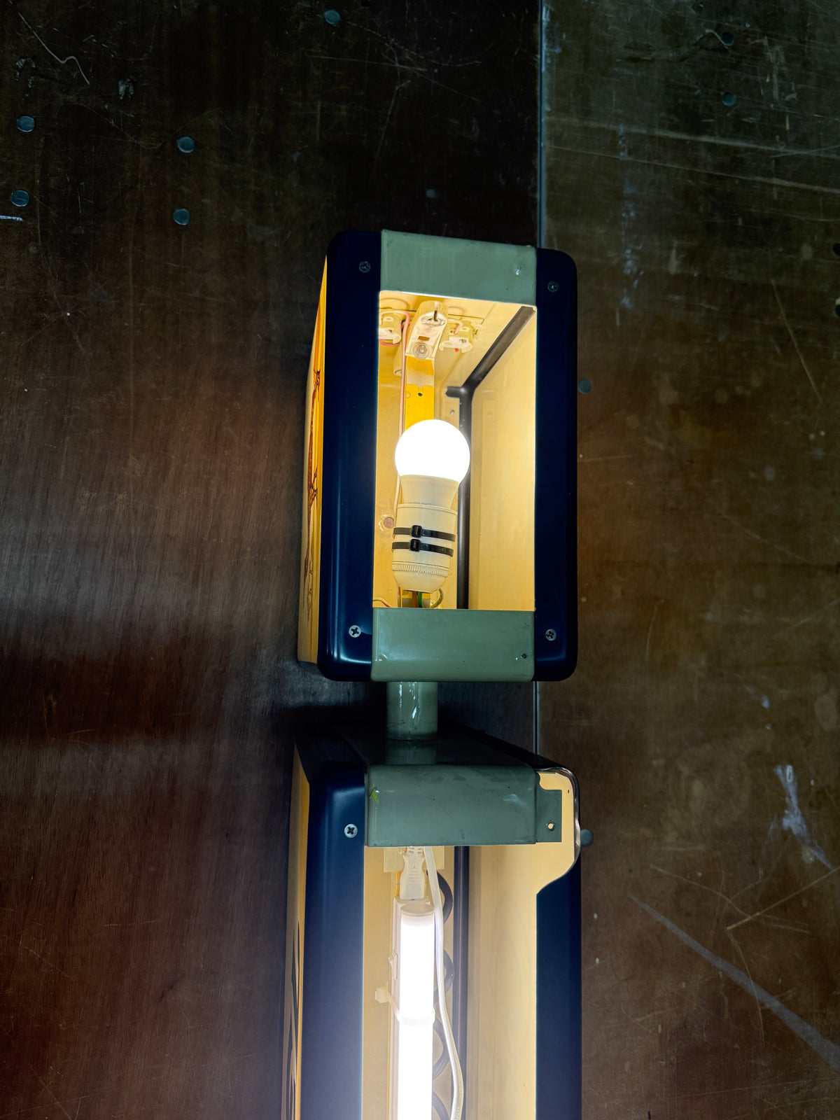 Camel bar lichtbak beige met piramides