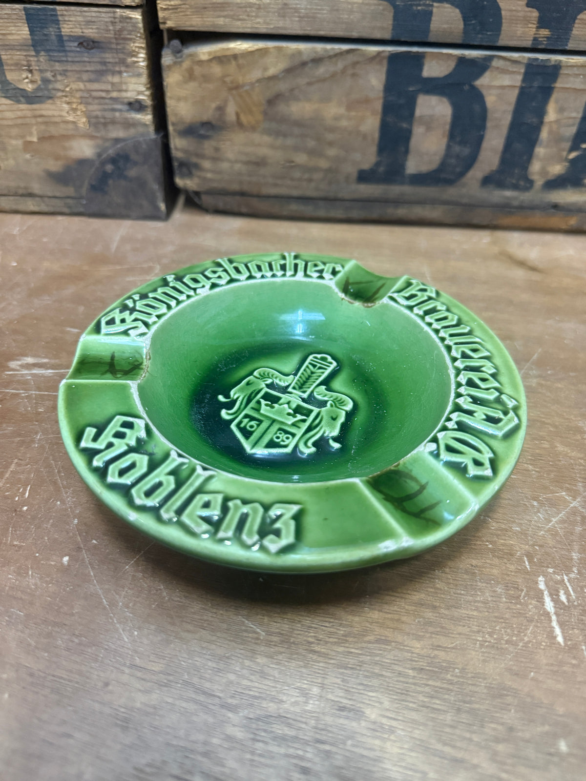 Königsbacher groene reclameasbak