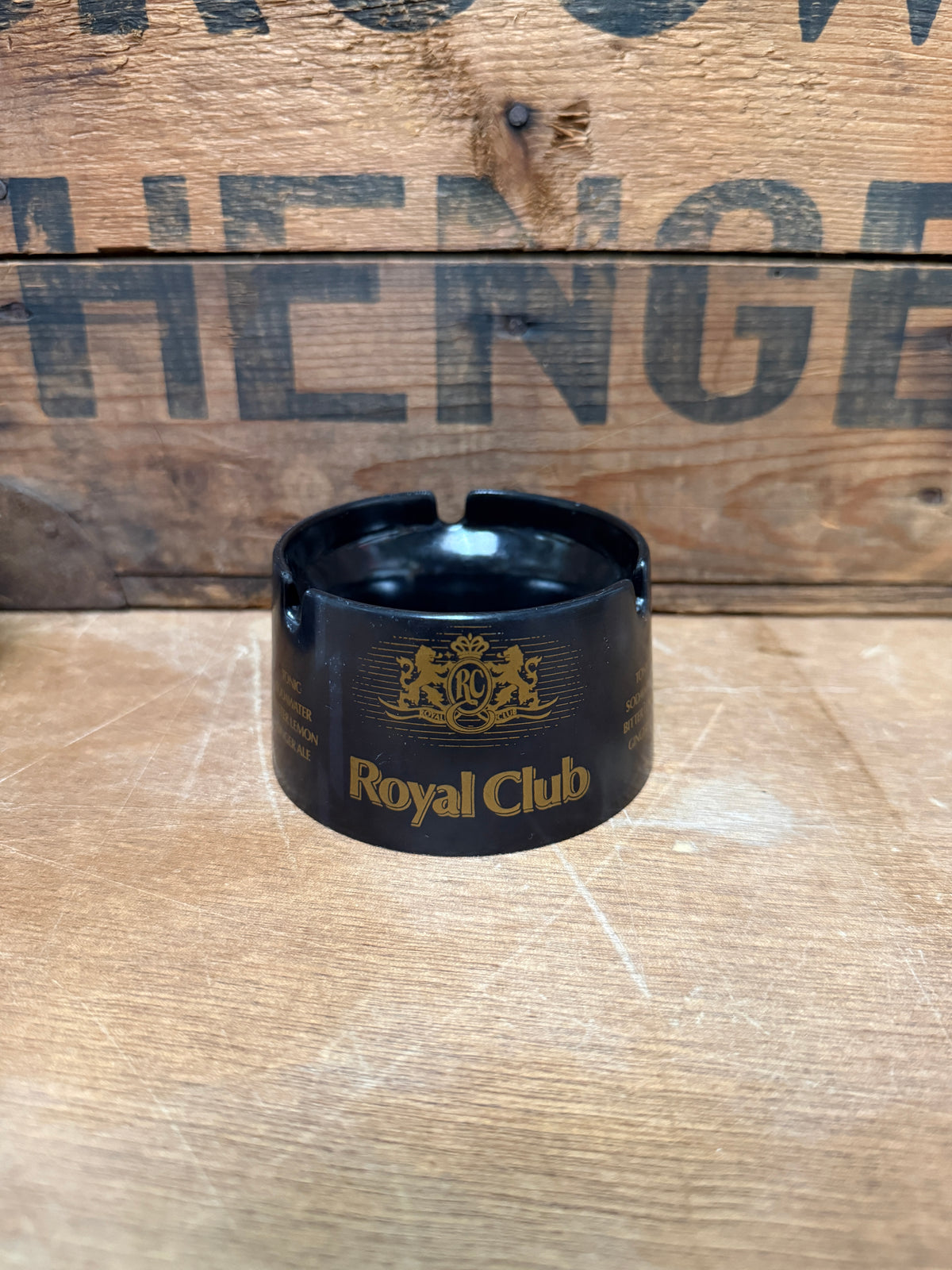Vintage Royal Club Mebel P92 reclameasbakken