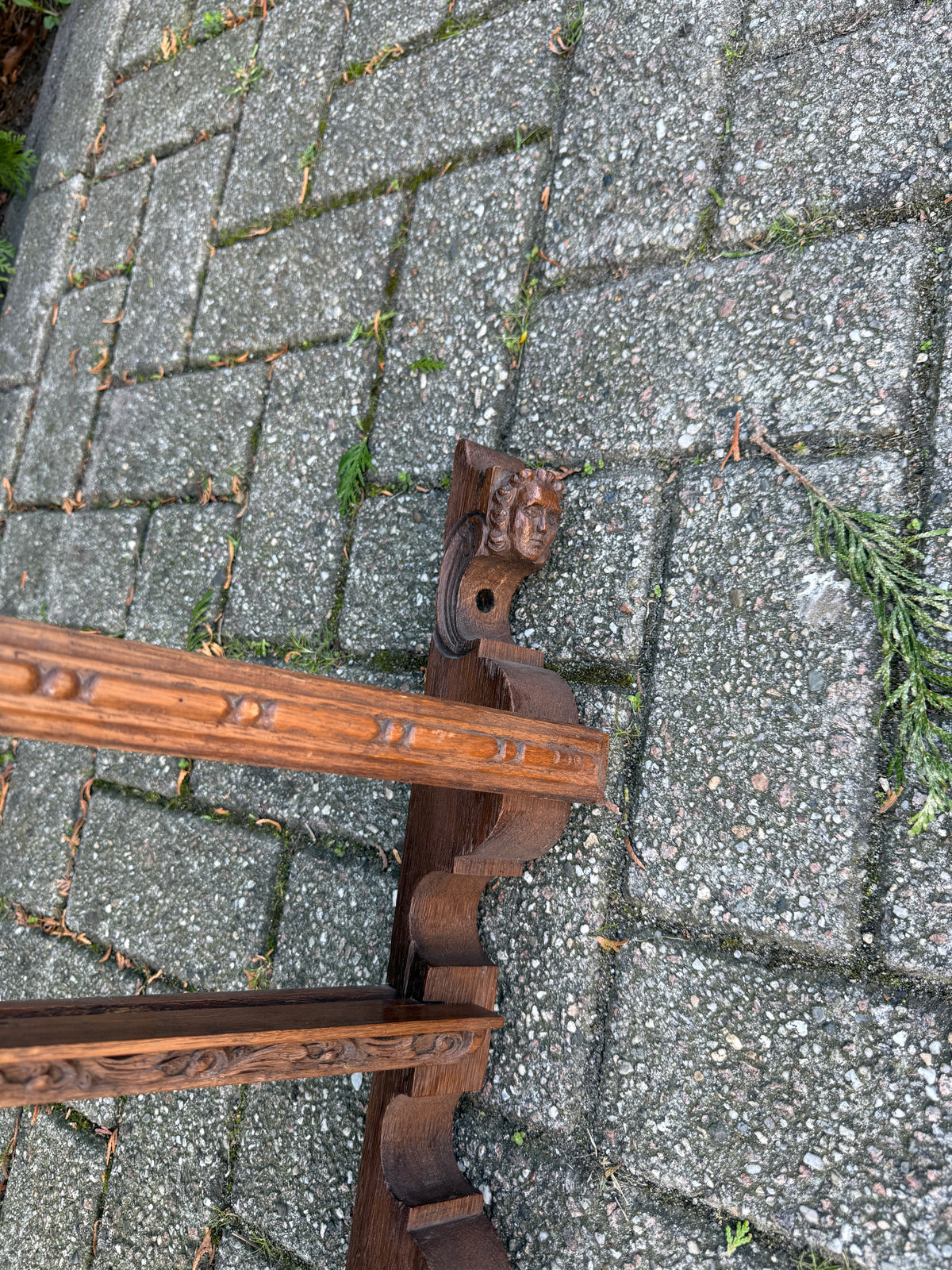 Antiek houten bordenrek groot
