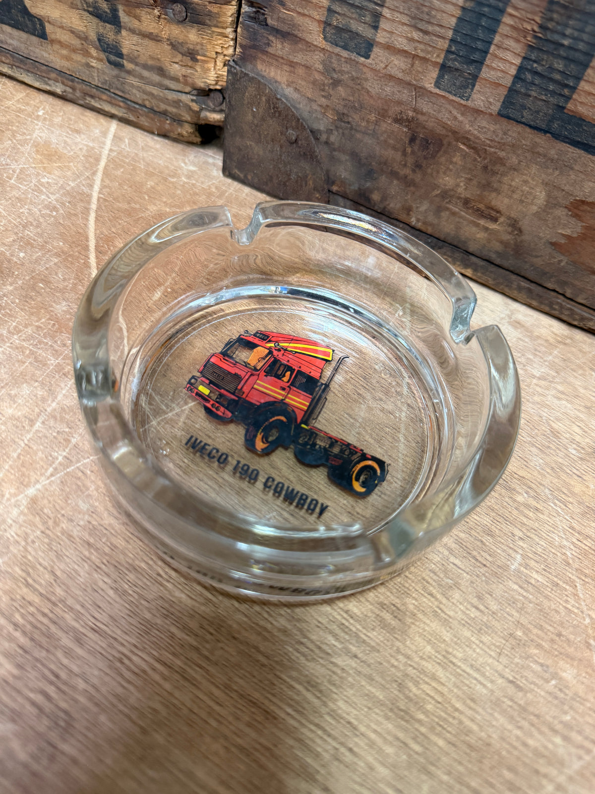 Vintage Iveco 190 Cowboy glazen reclameasbak