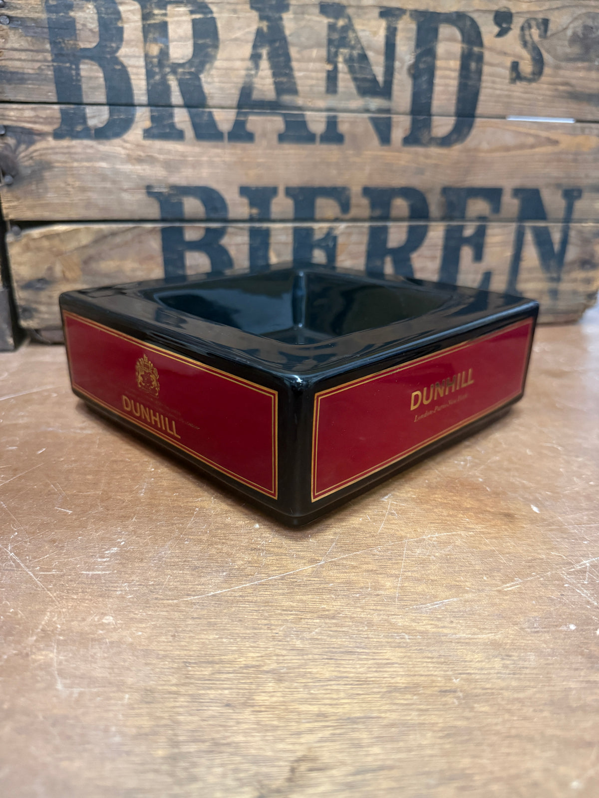 Dunhill reclameasbak