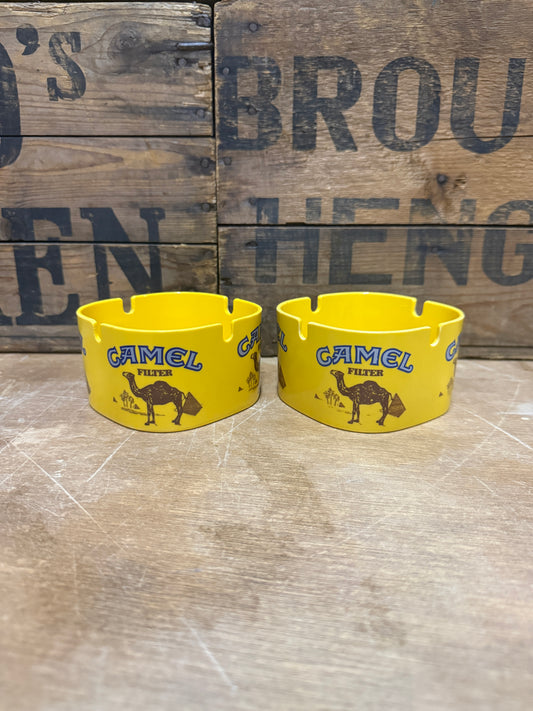 Vintage Camel Filters Mebel reclameasbak geel