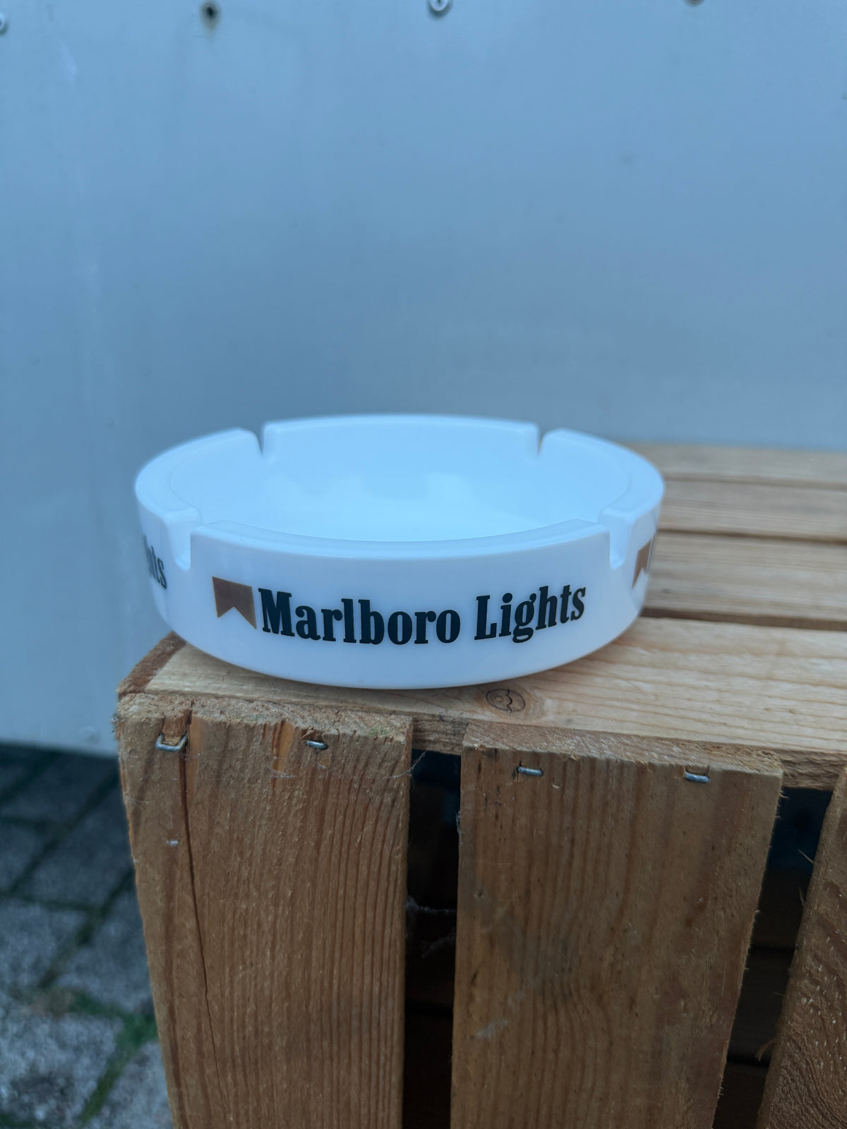 Marlboro Lights witte reclameasbak
