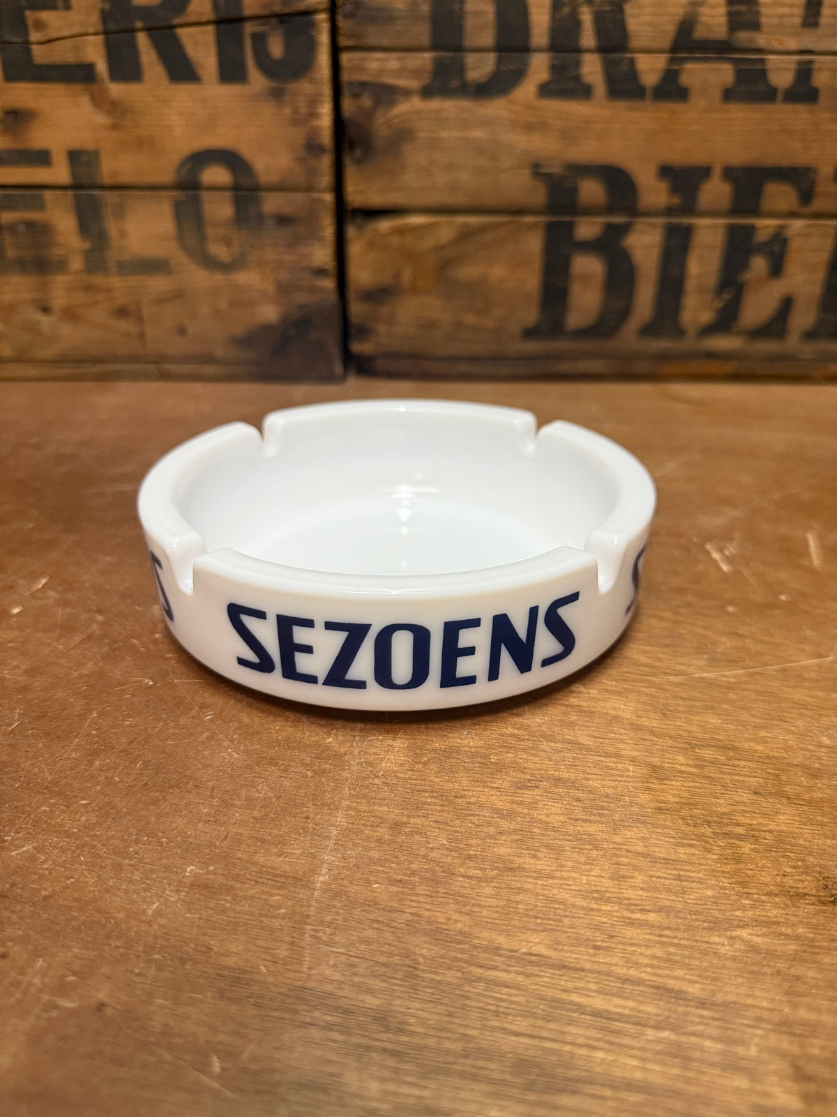 Sezoens reclameasbak