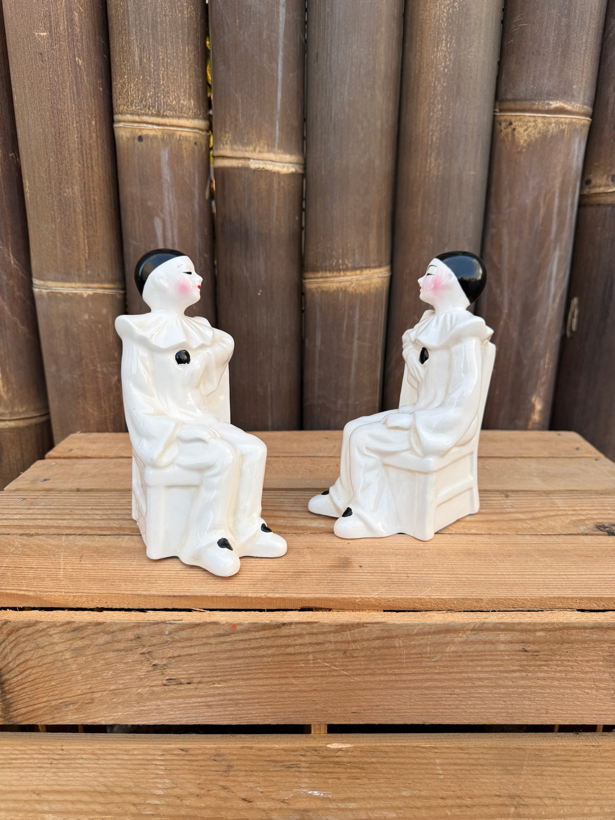 Set 2 vintage Pierrot clown boekensteunen keramiek