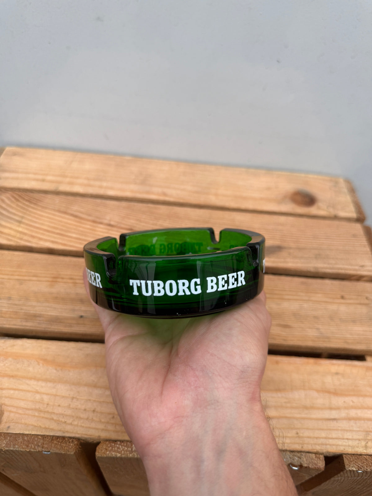 Tuborg Beer reclameasbak van groen glas