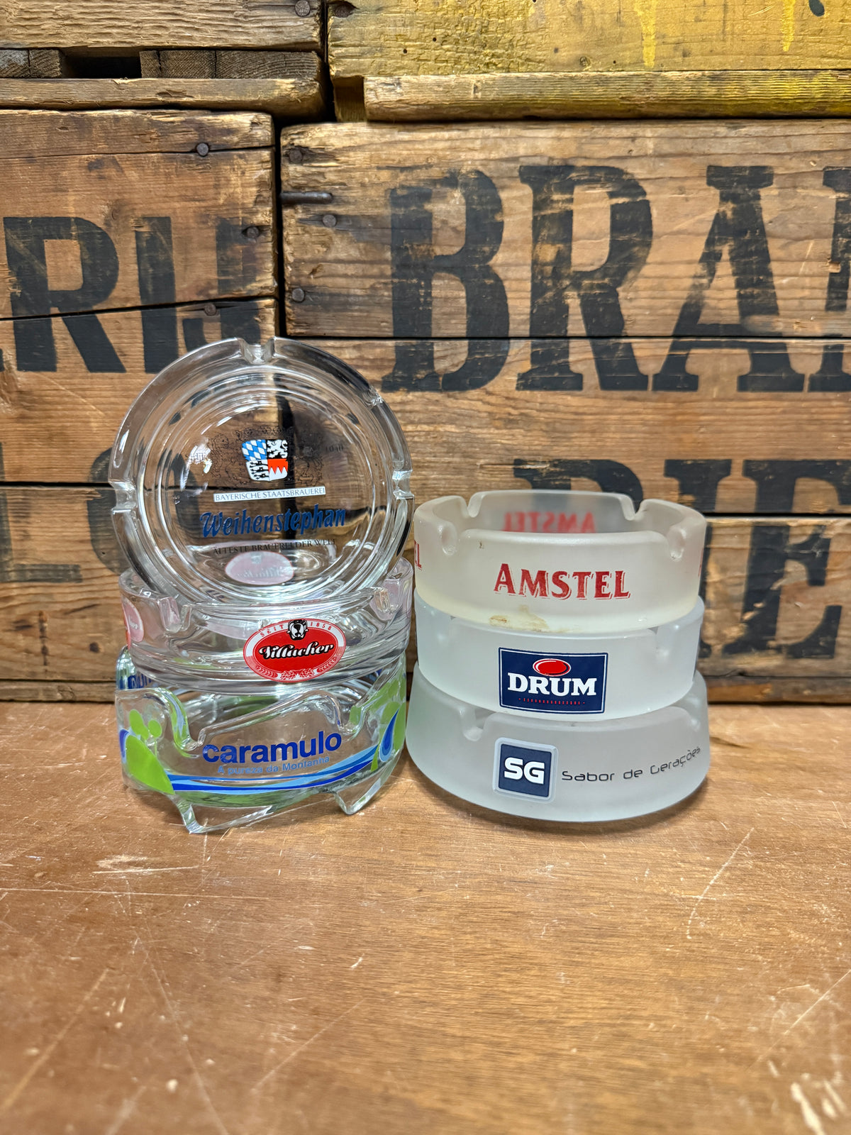 Vintage glazen reclame asbakken transparant en matglas