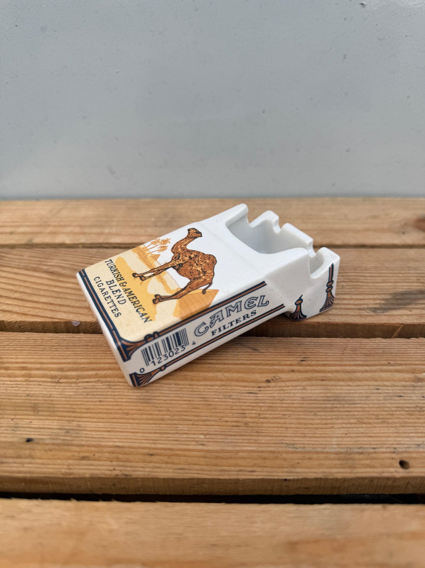 Camel reclame asbak open pakje Egyptisch logo