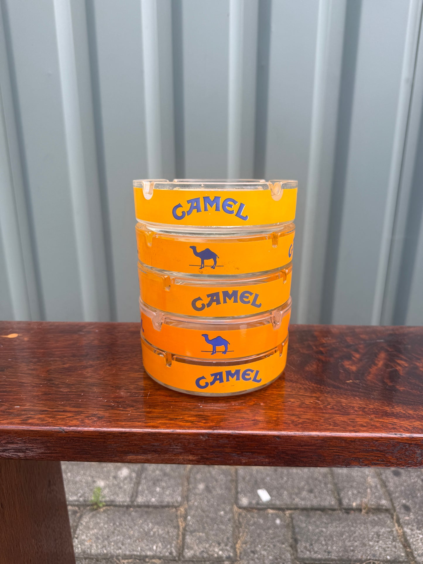Camel reclame asbak, lichte oneffenheden