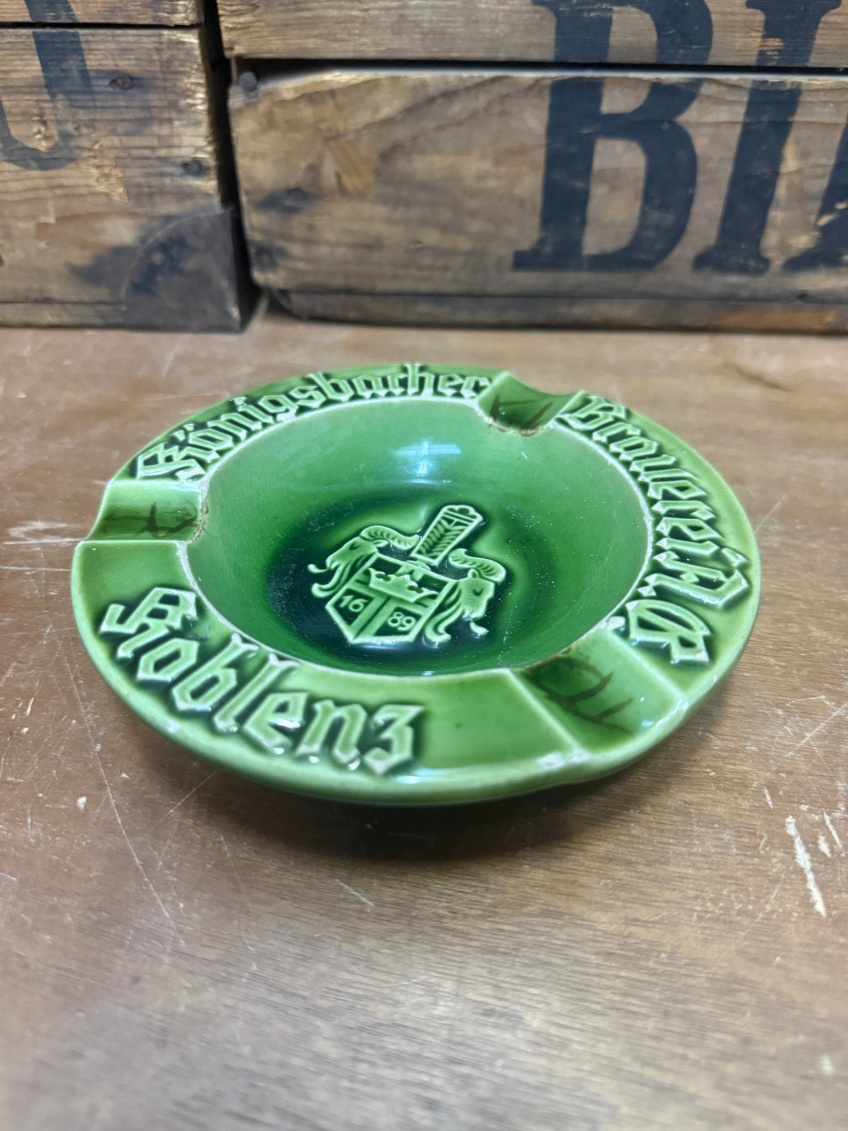 Königsbacher groene reclameasbak