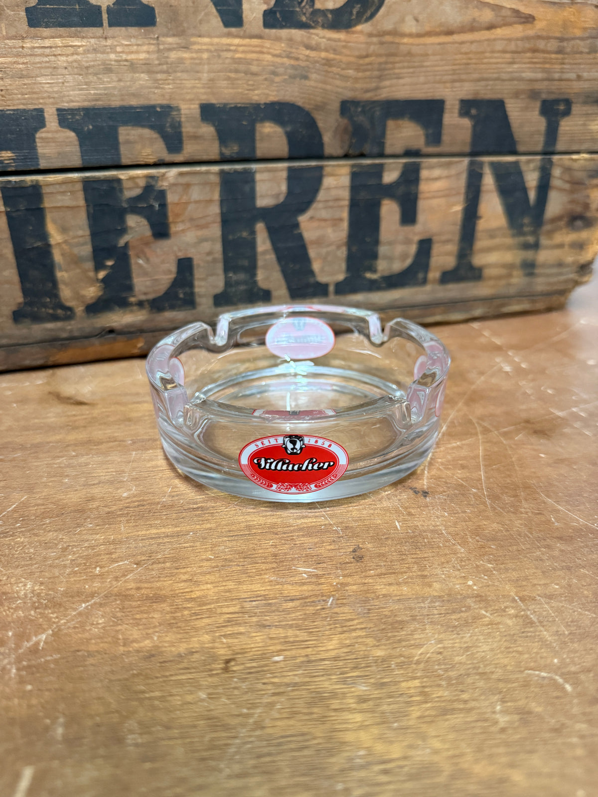 Vintage glazen reclame asbakken transparant en matglas
