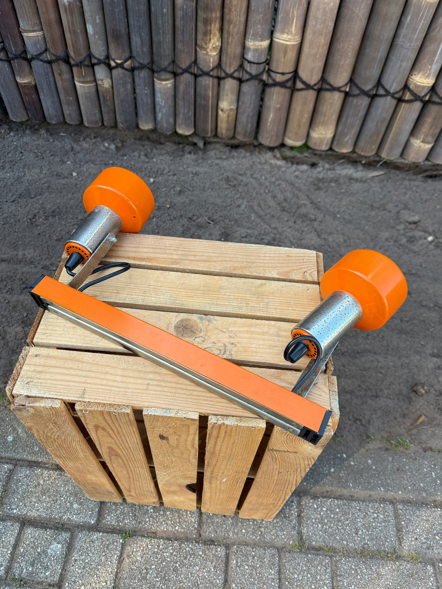 Vintage jaren 70 oranje dubbele spotlamp