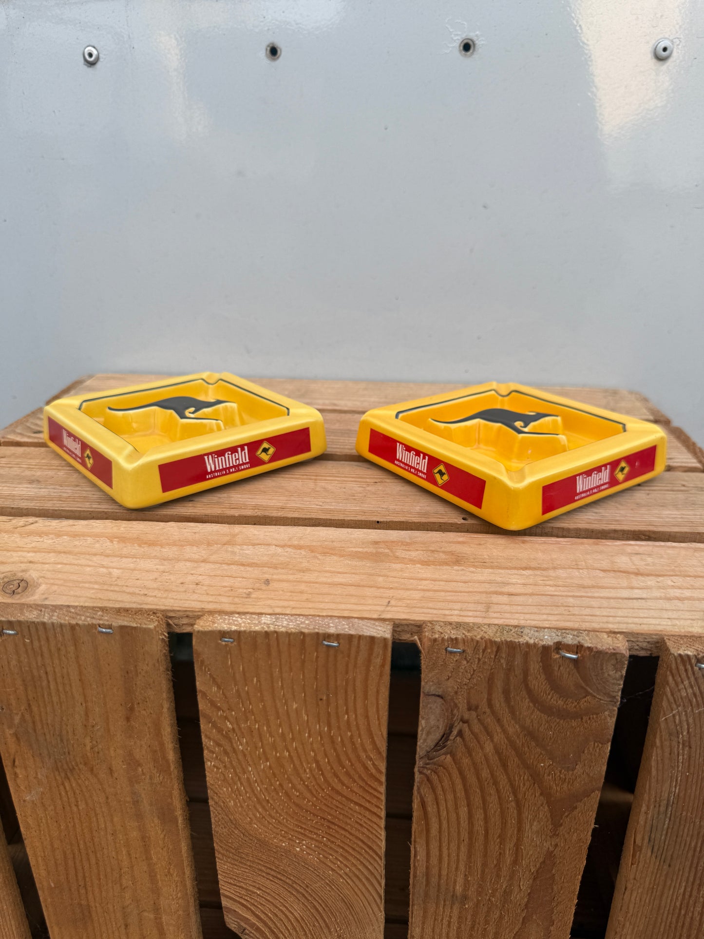 Winfield reclame asbak met kangoeroe