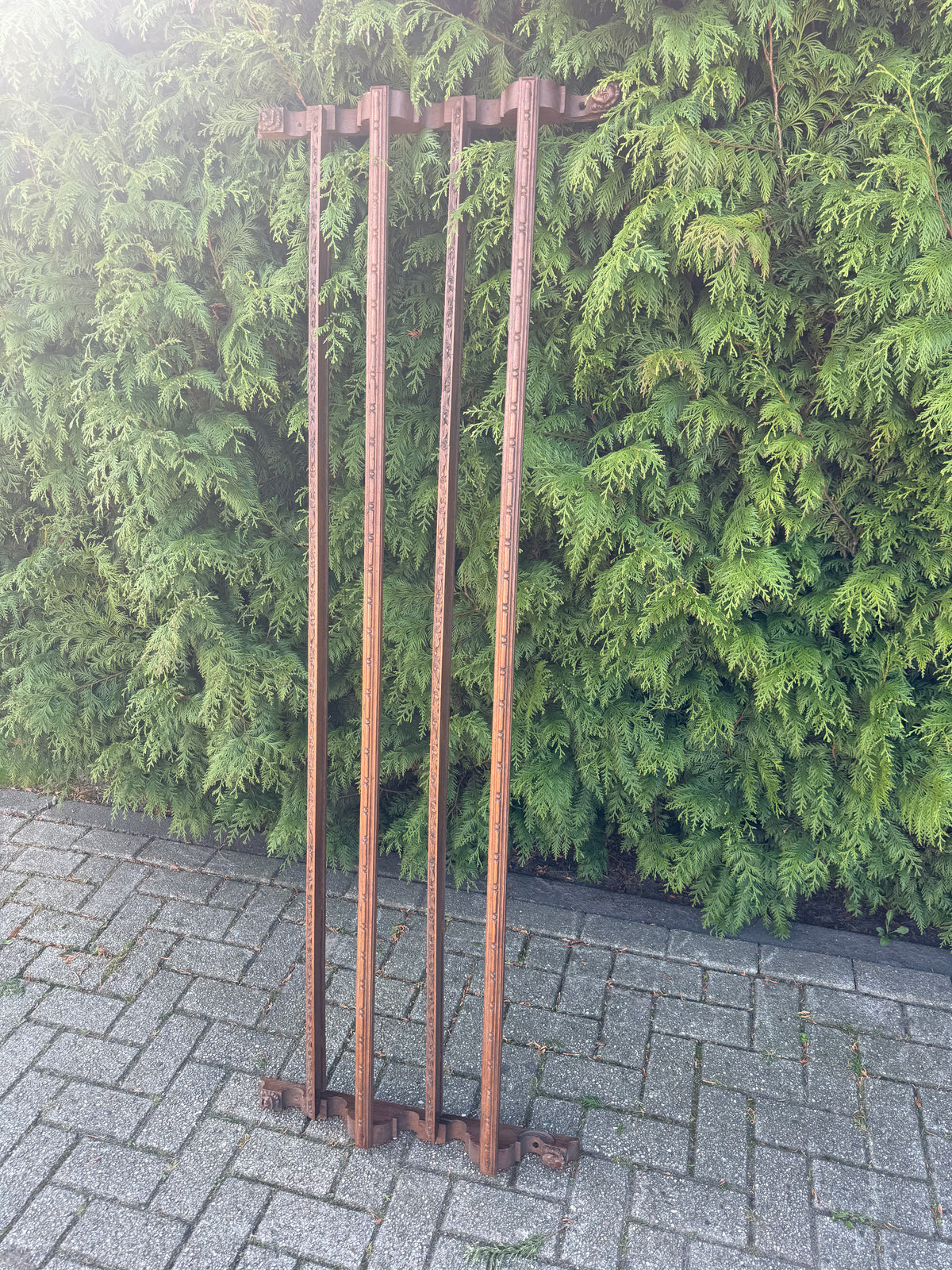 Antiek houten bordenrek groot