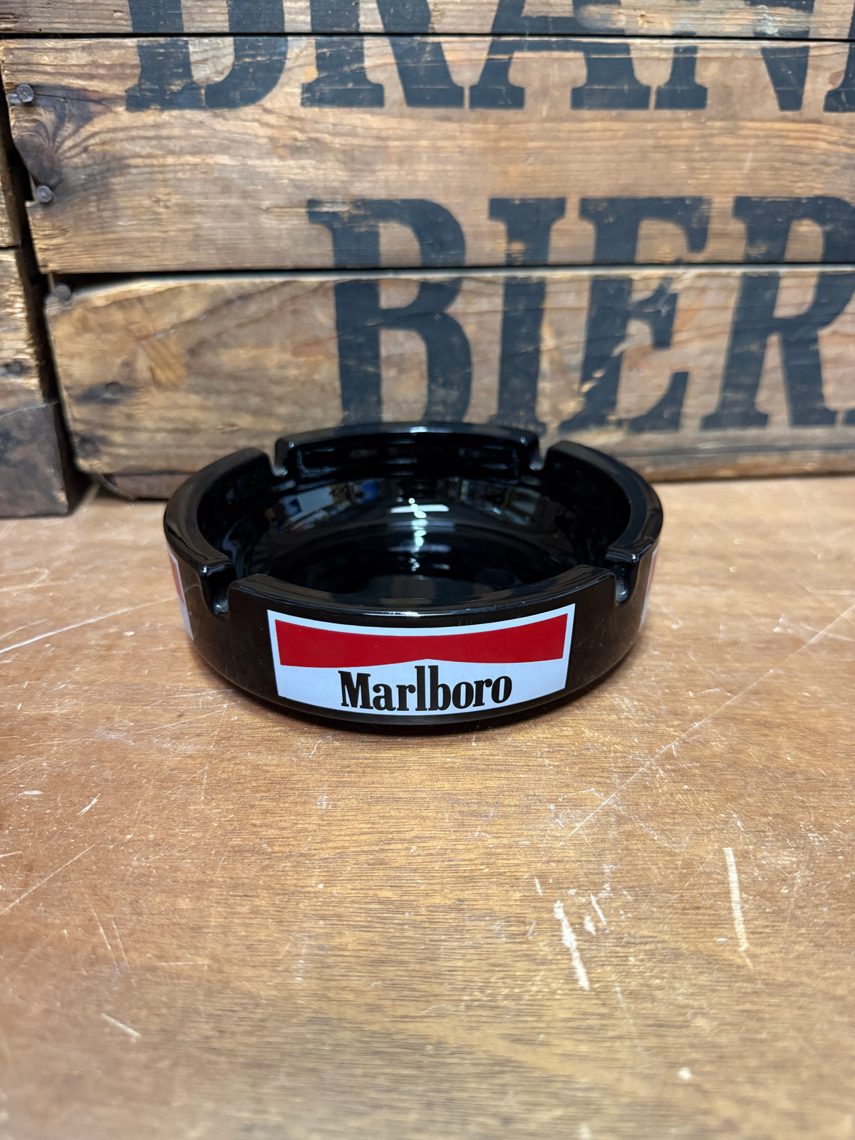 Marlboro zwart witte reclameasbakken