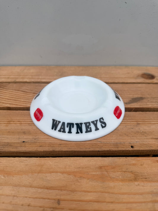 Watney's reclame asbak opaalglas plat model