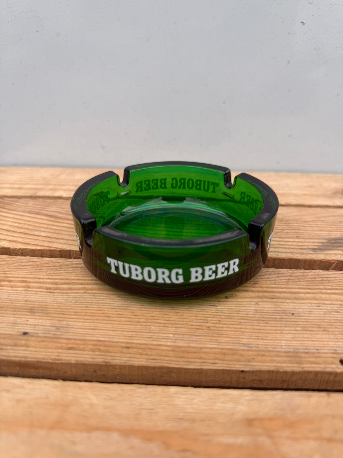 Tuborg Beer reclameasbak van groen glas