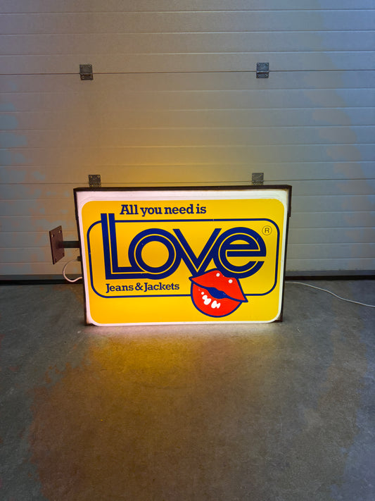 All You Need Is Love Jeans & Jackets lichtbak