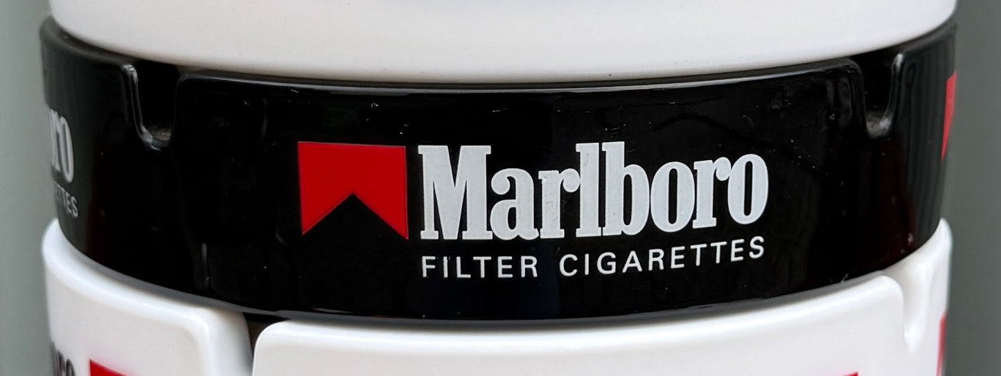 Marlboro reclame asbak, opaalglas