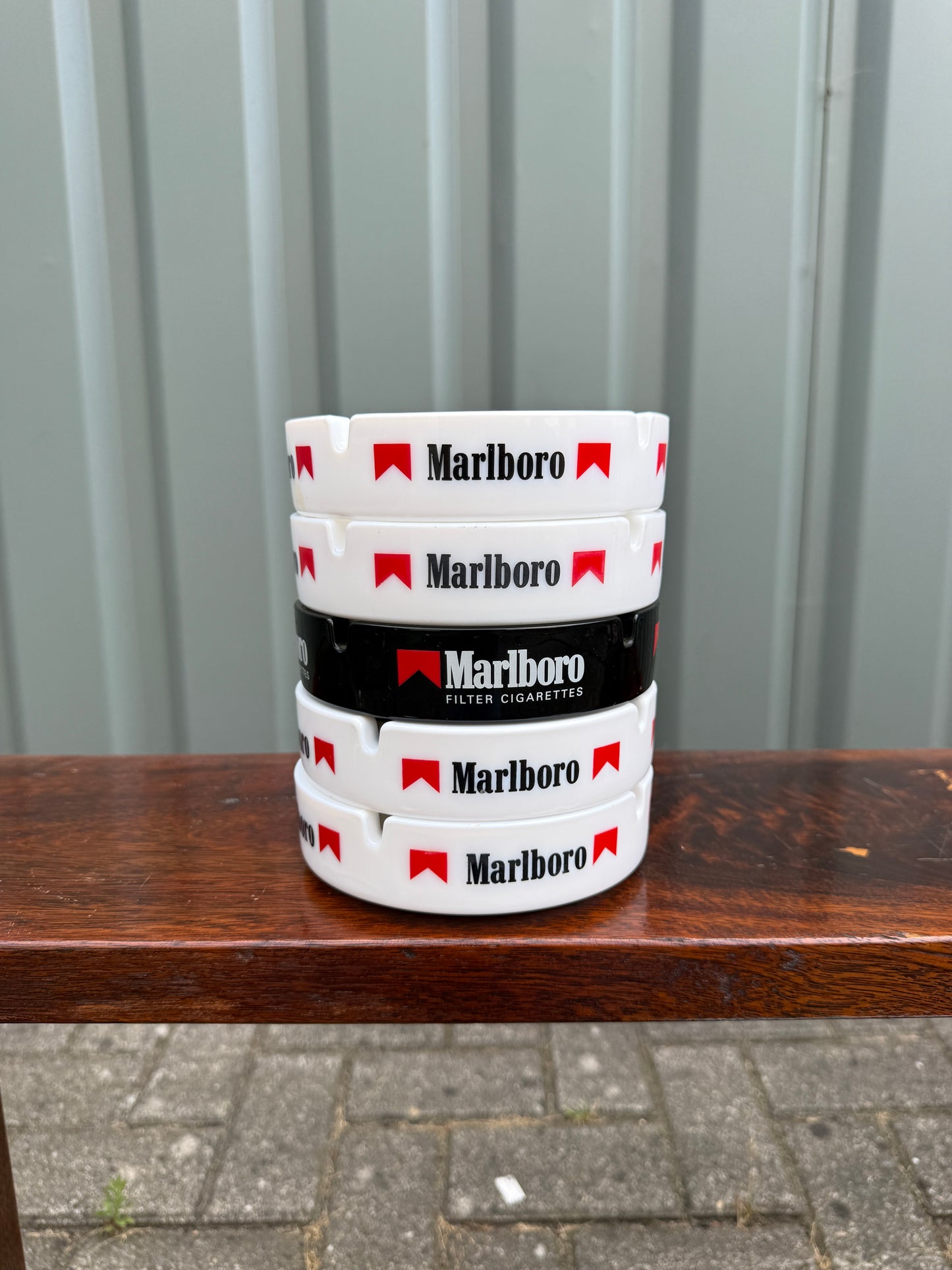 Marlboro reclame asbak, opaalglas