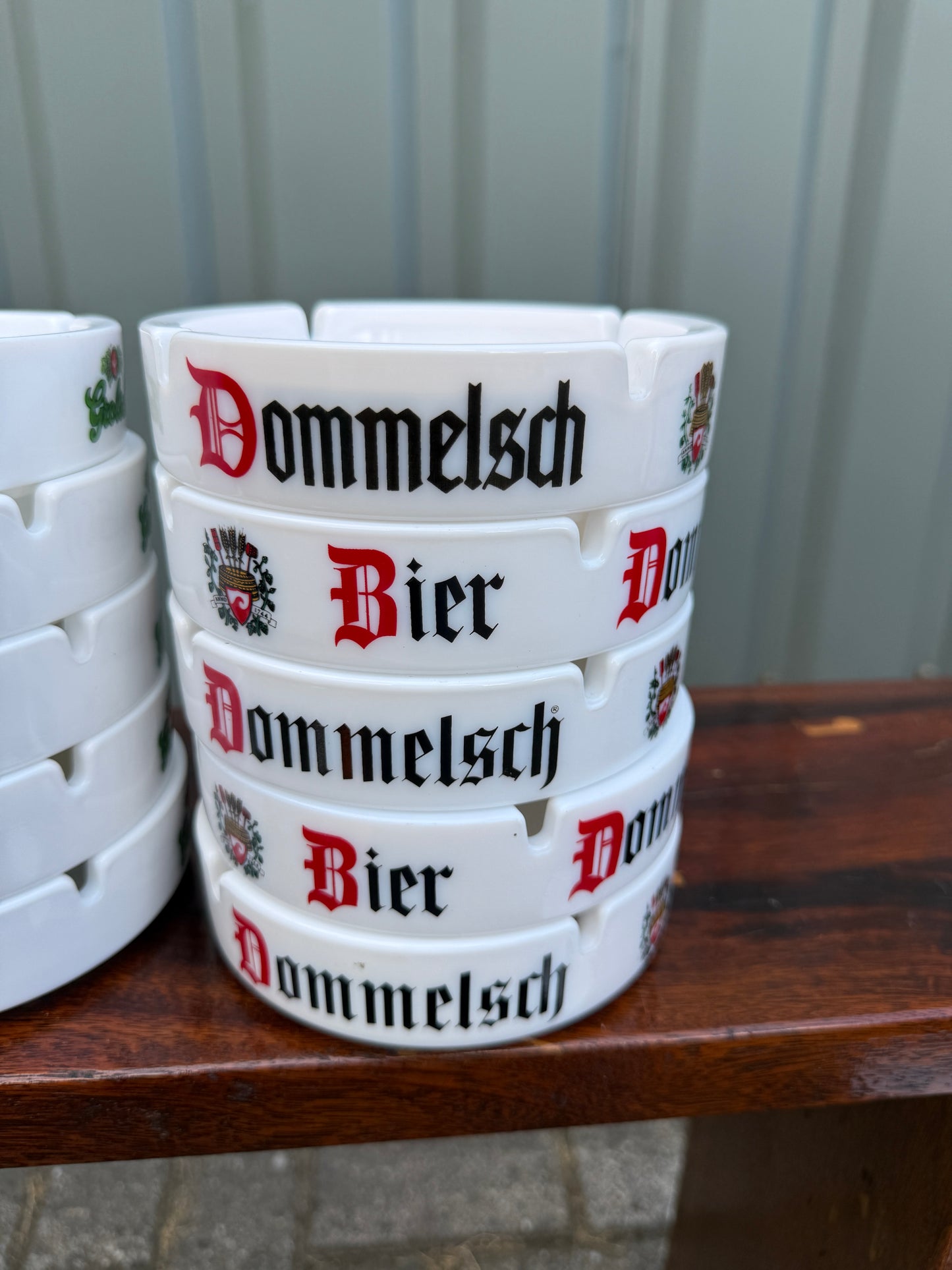 Reclame asbakken biermerken: Oranjeboom, Grolsch en Dommelsch