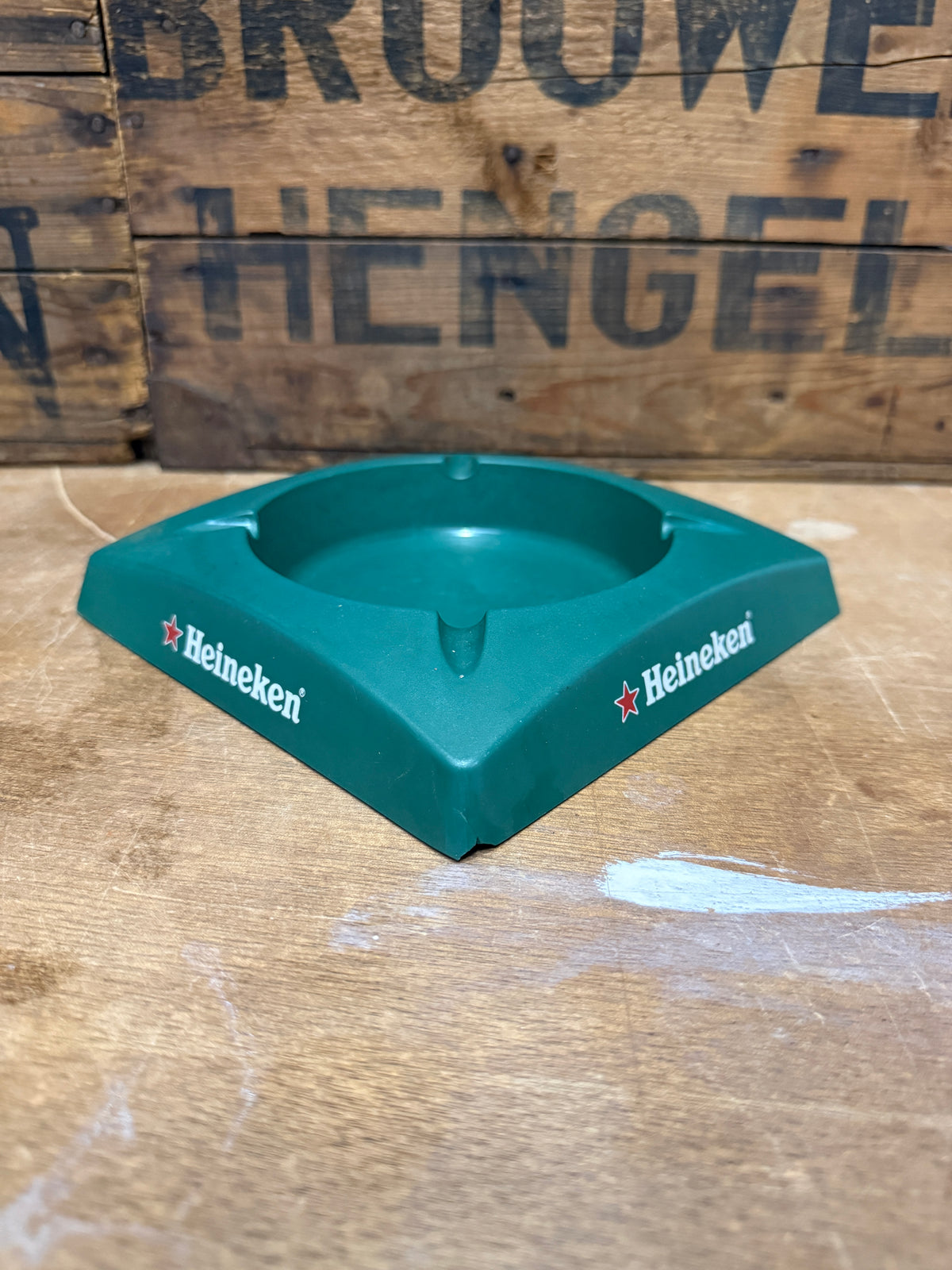 Heineken reclameasbakken in diverse uitvoeringen
